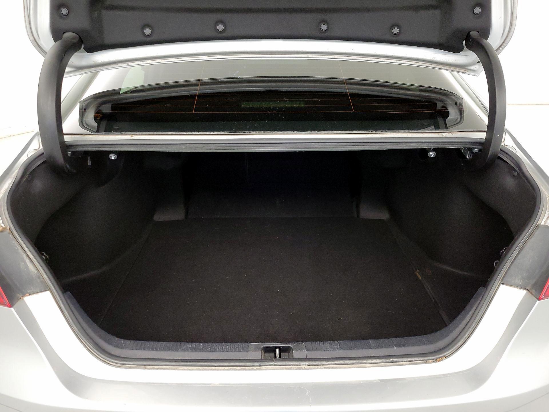 Thumbnail: 2020 Toyota Camry - 20