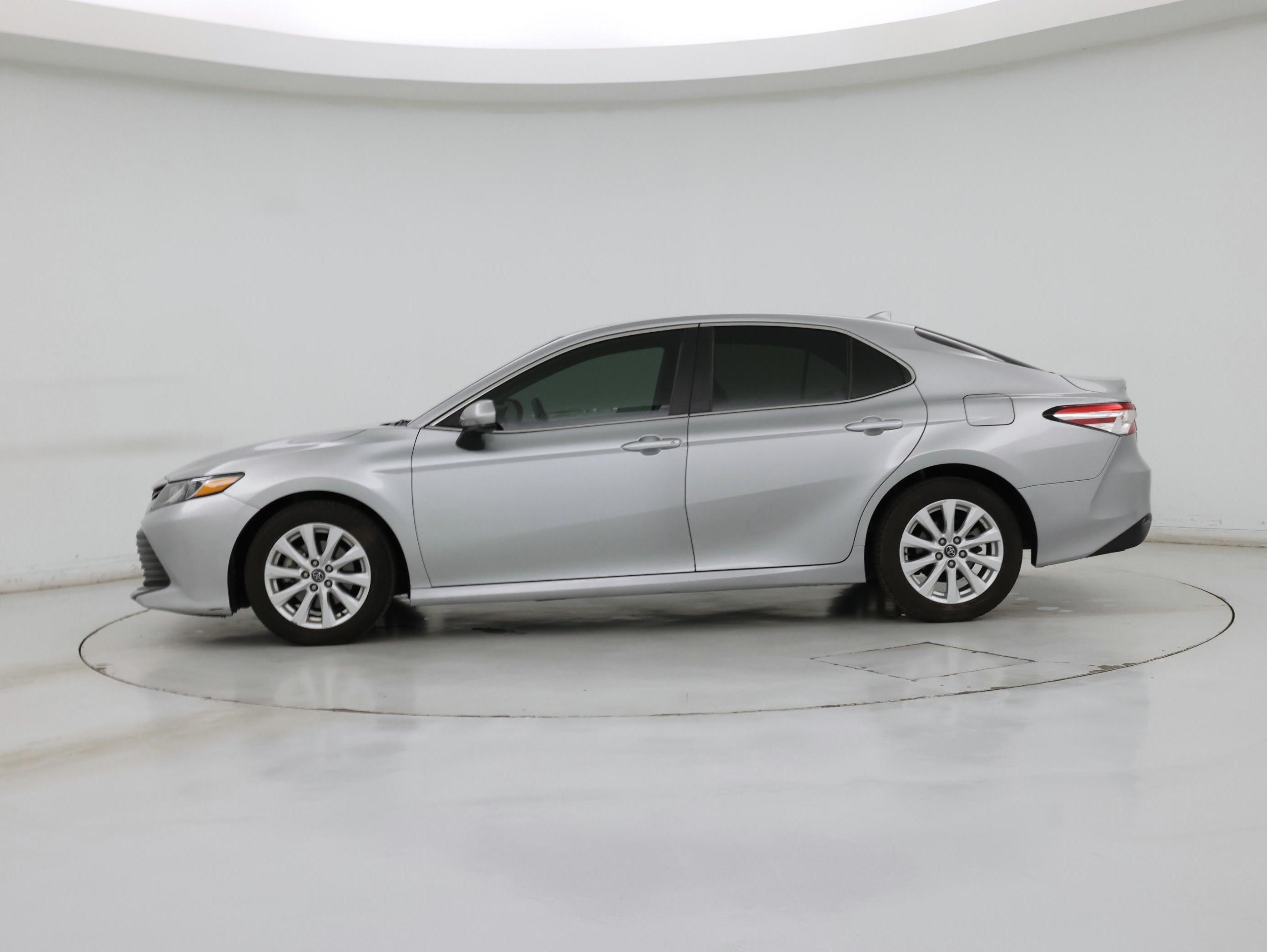 Thumbnail: 2020 Toyota Camry - 3