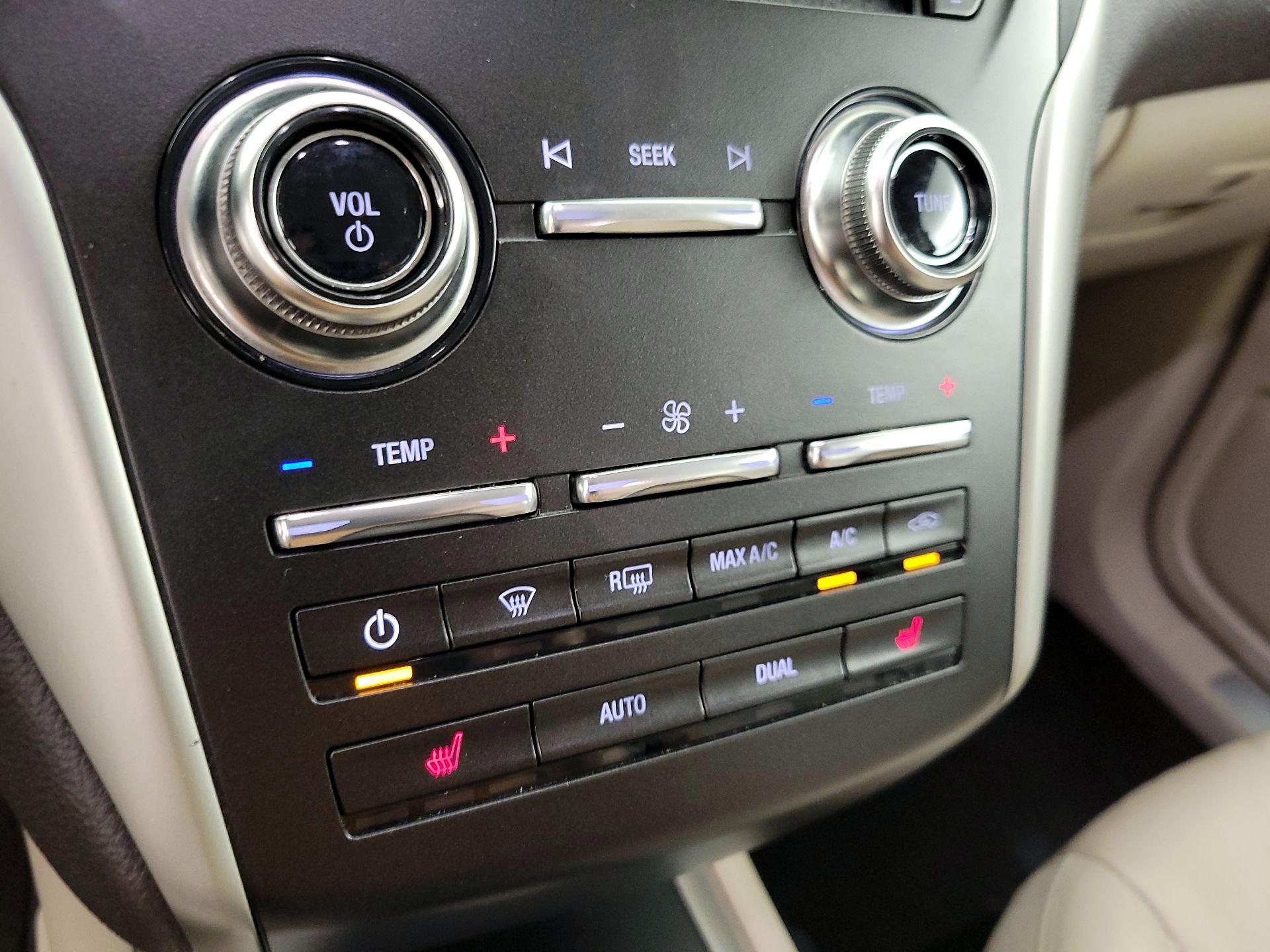 Thumbnail: 2019 Lincoln MKC - 17