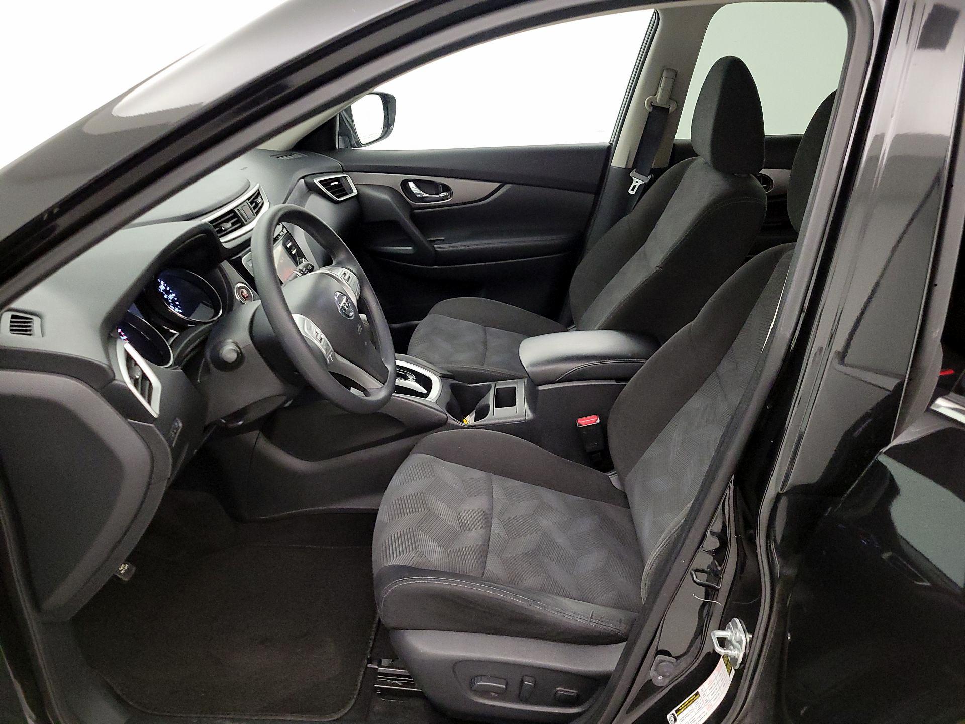 Thumbnail: 2016 Nissan Rogue - 11