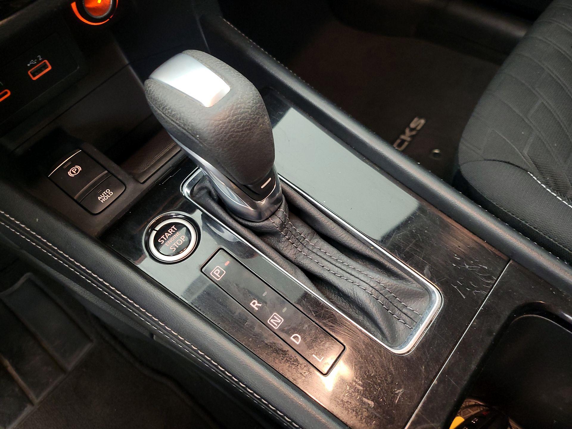 Thumbnail: 2021 Nissan Kicks - 16