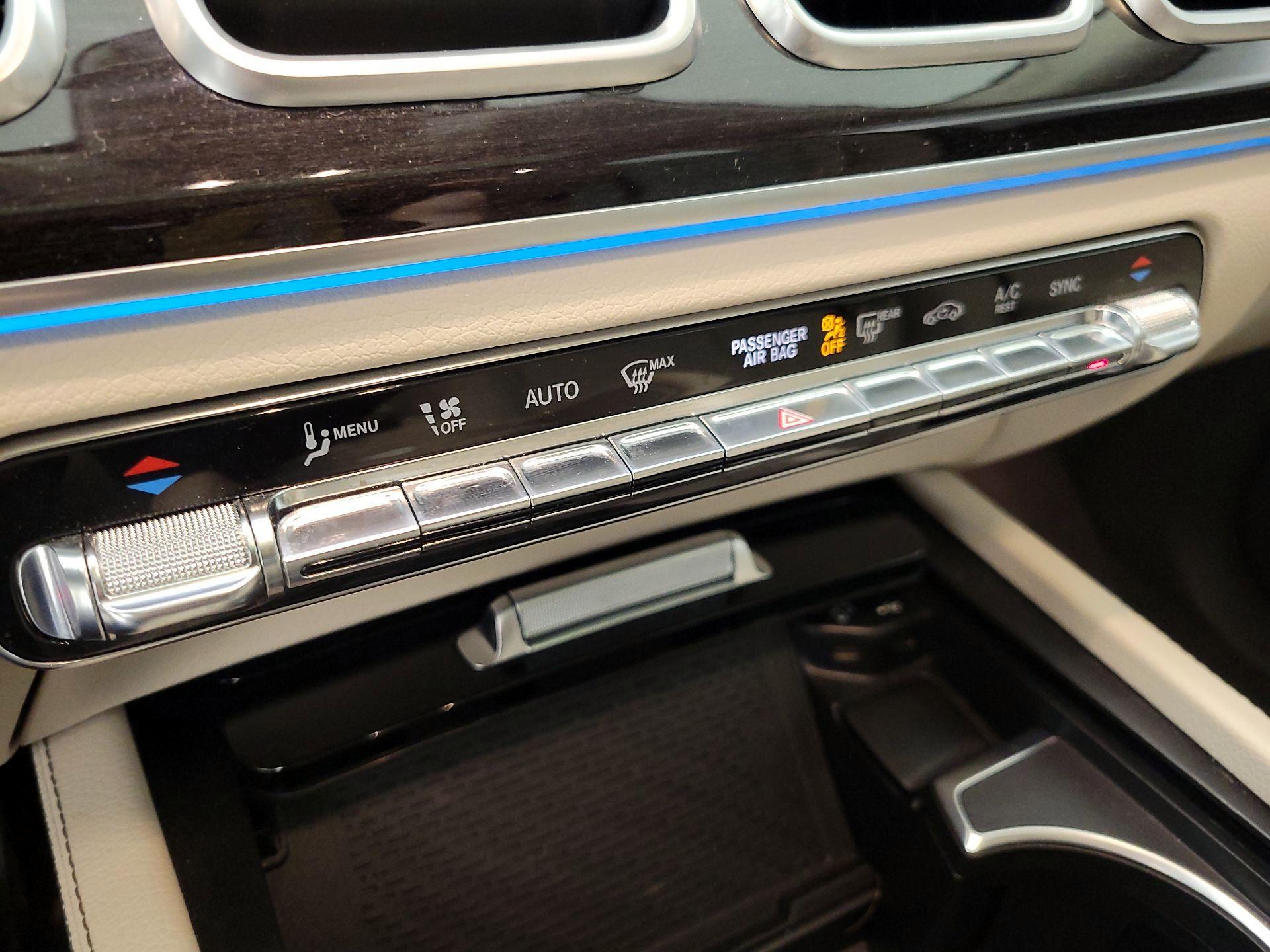 Thumbnail: 2020 Mercedes-Benz GLE - 17