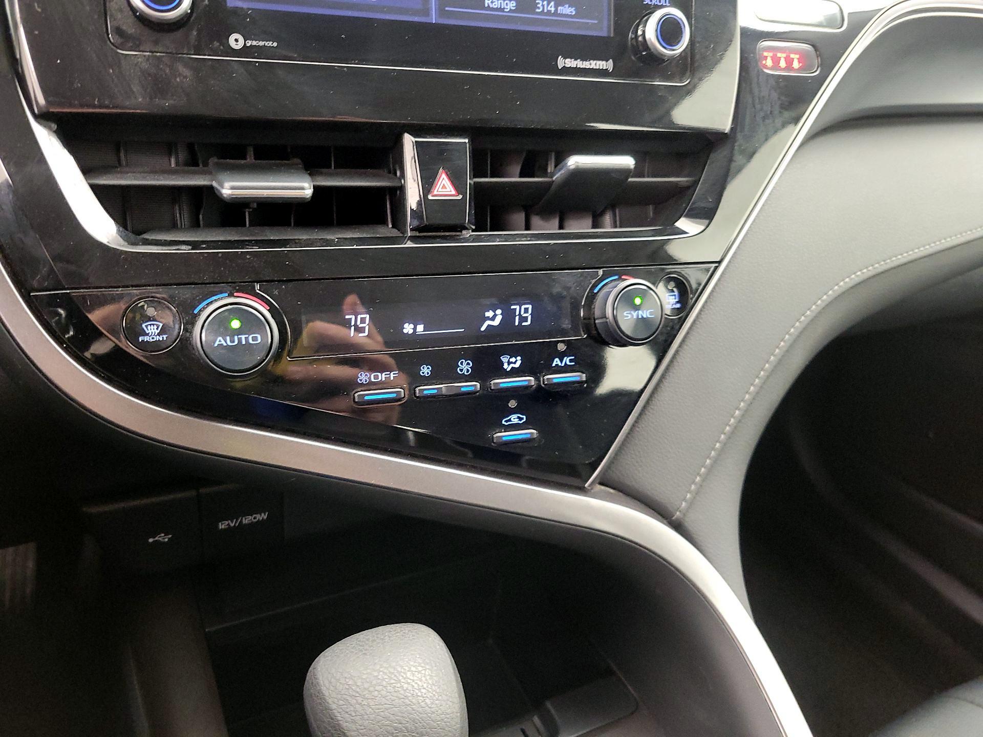 Thumbnail: 2024 Toyota Camry - 16
