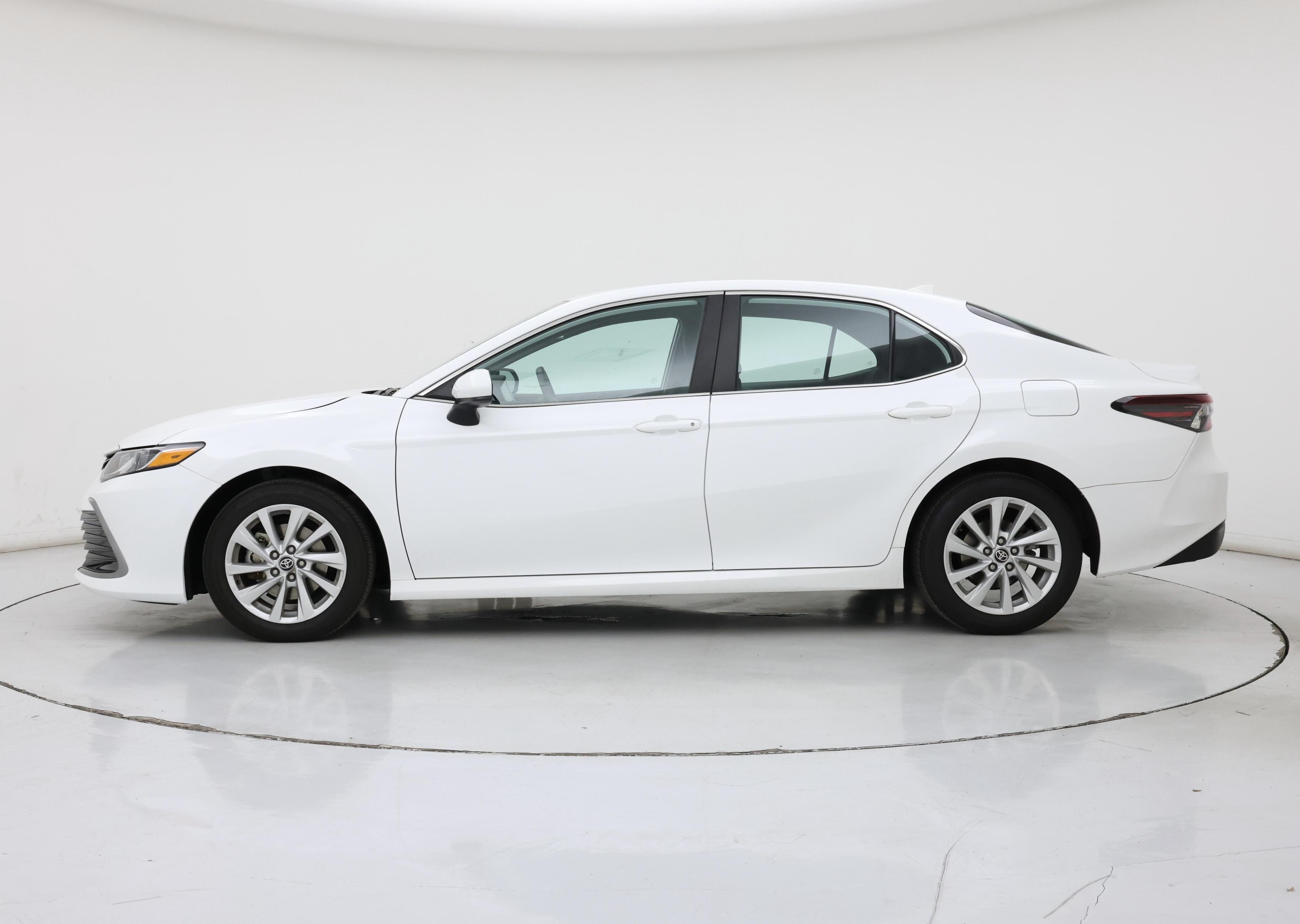 Thumbnail: 2024 Toyota Camry - 3