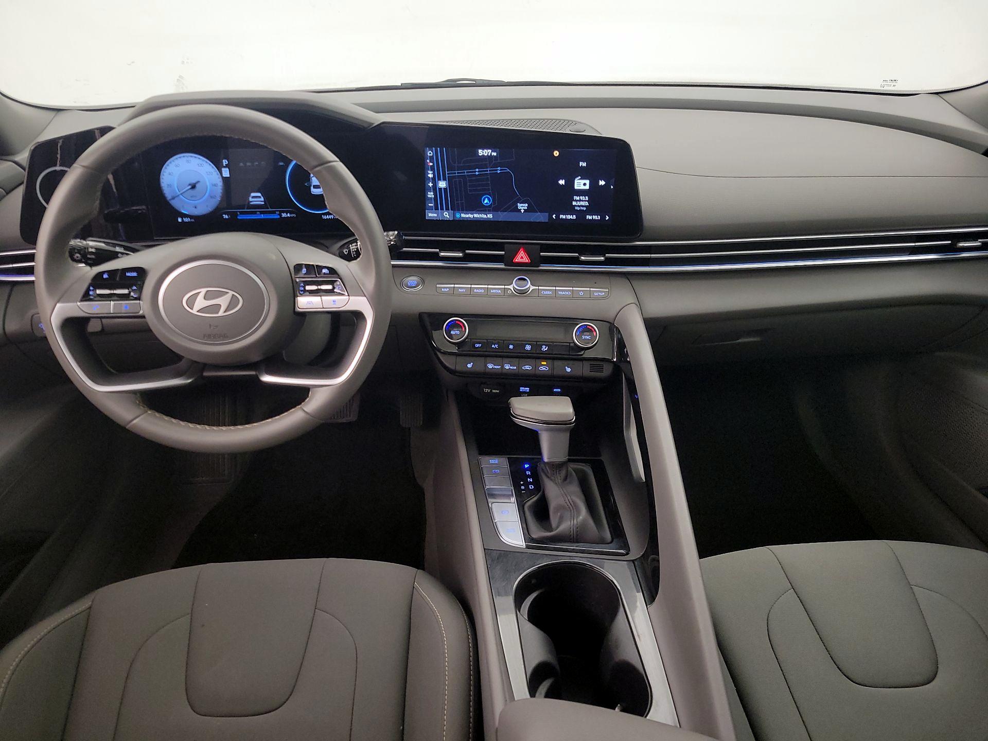 Thumbnail: 2025 Hyundai Elantra - 9