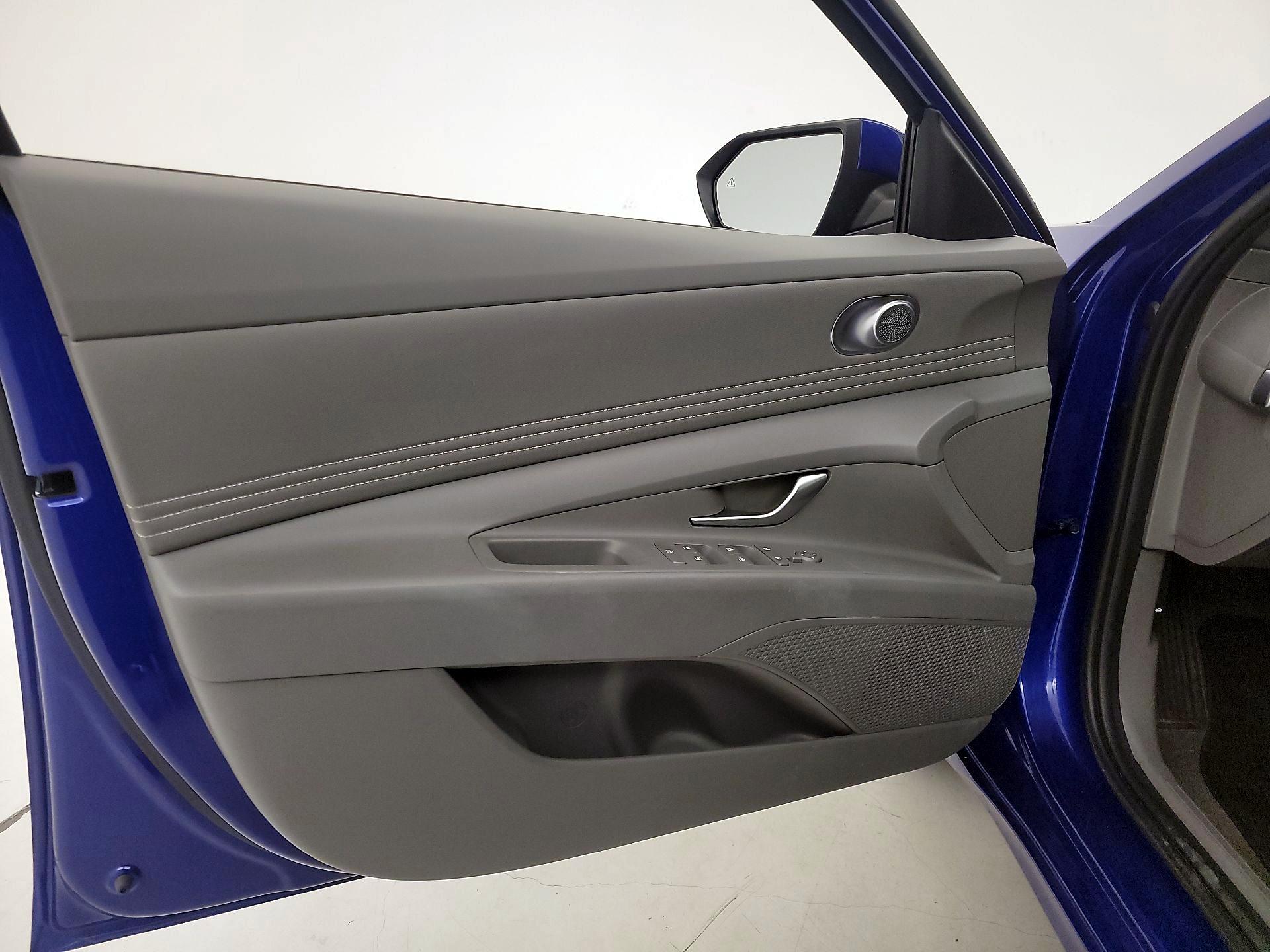 Thumbnail: 2025 Hyundai Elantra - 12