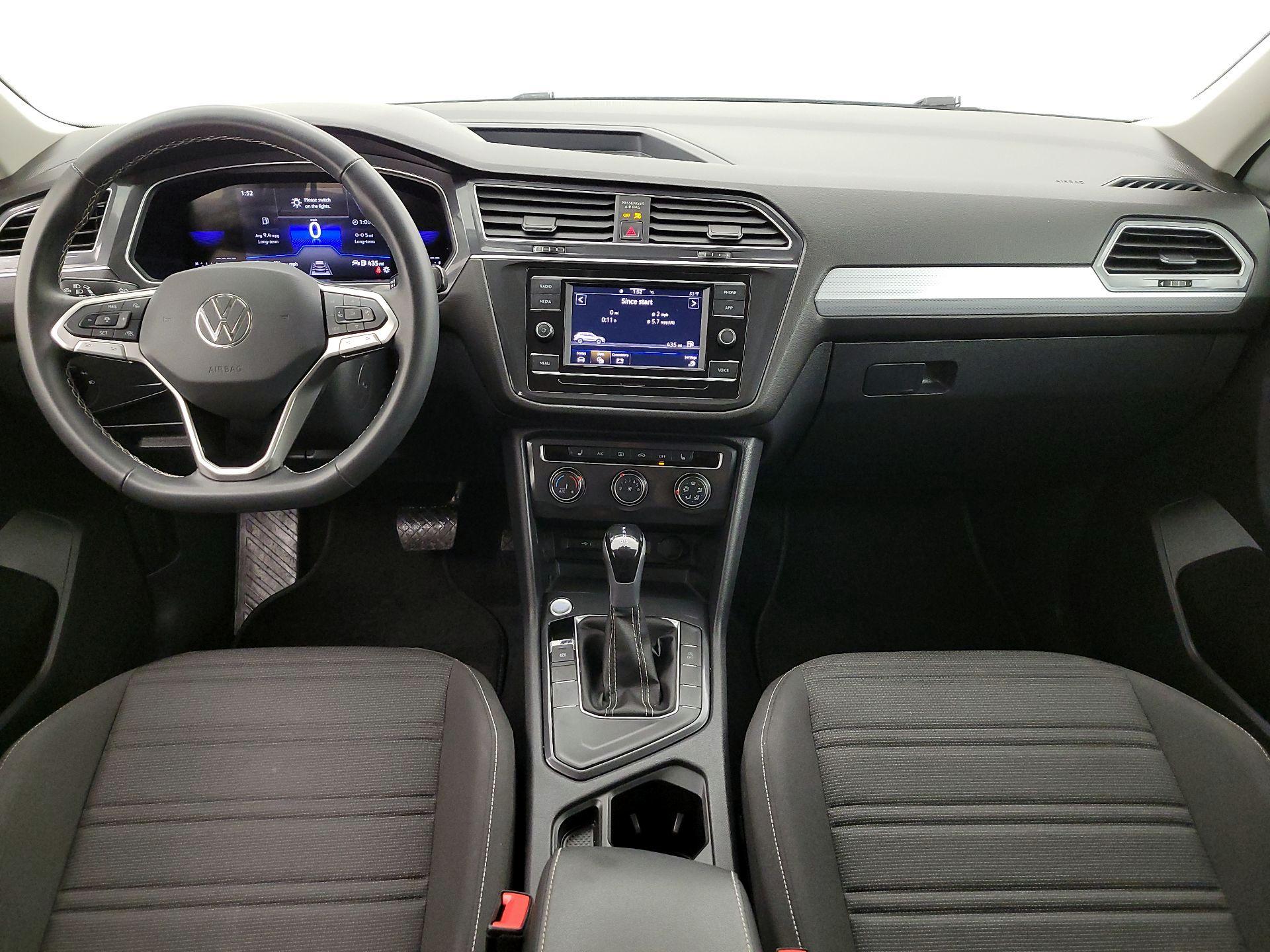 Thumbnail: 2024 Volkswagen Tiguan - 9