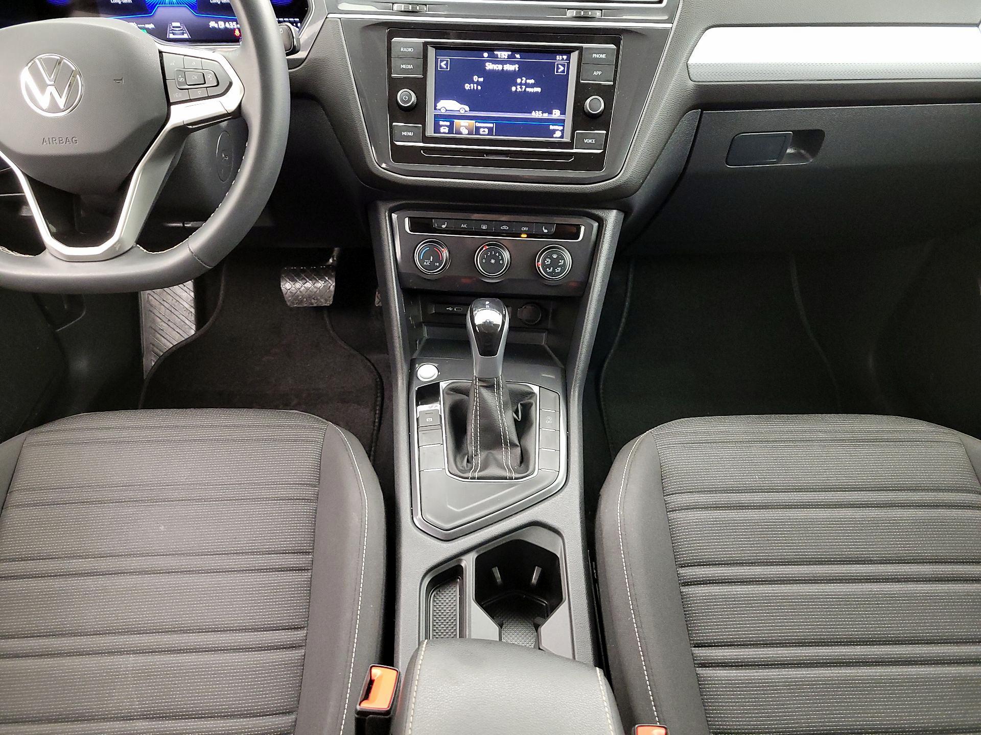 Thumbnail: 2024 Volkswagen Tiguan - 17