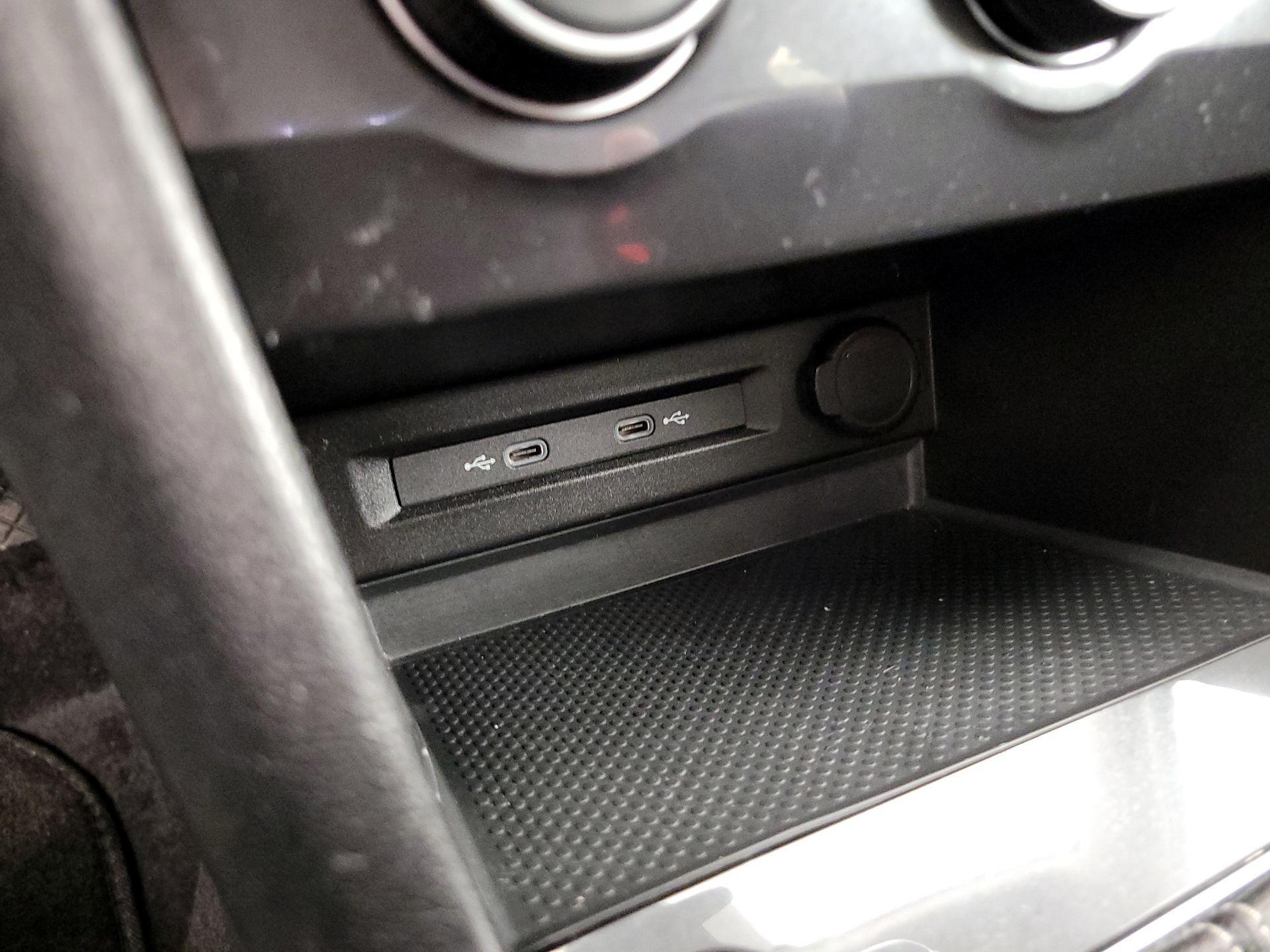 Thumbnail: 2024 Volkswagen Tiguan - 18