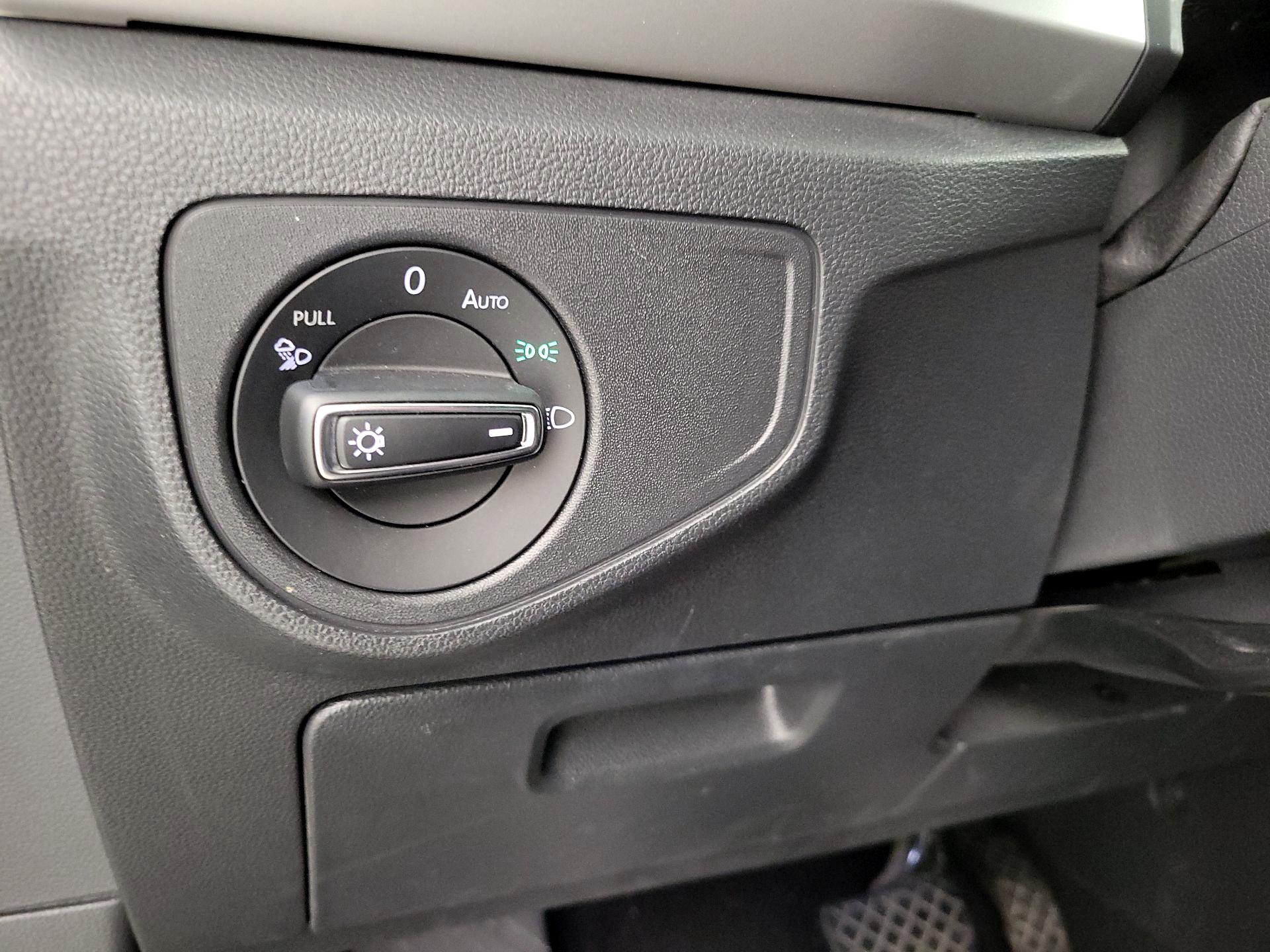 Thumbnail: 2022 Volkswagen Atlas - 13