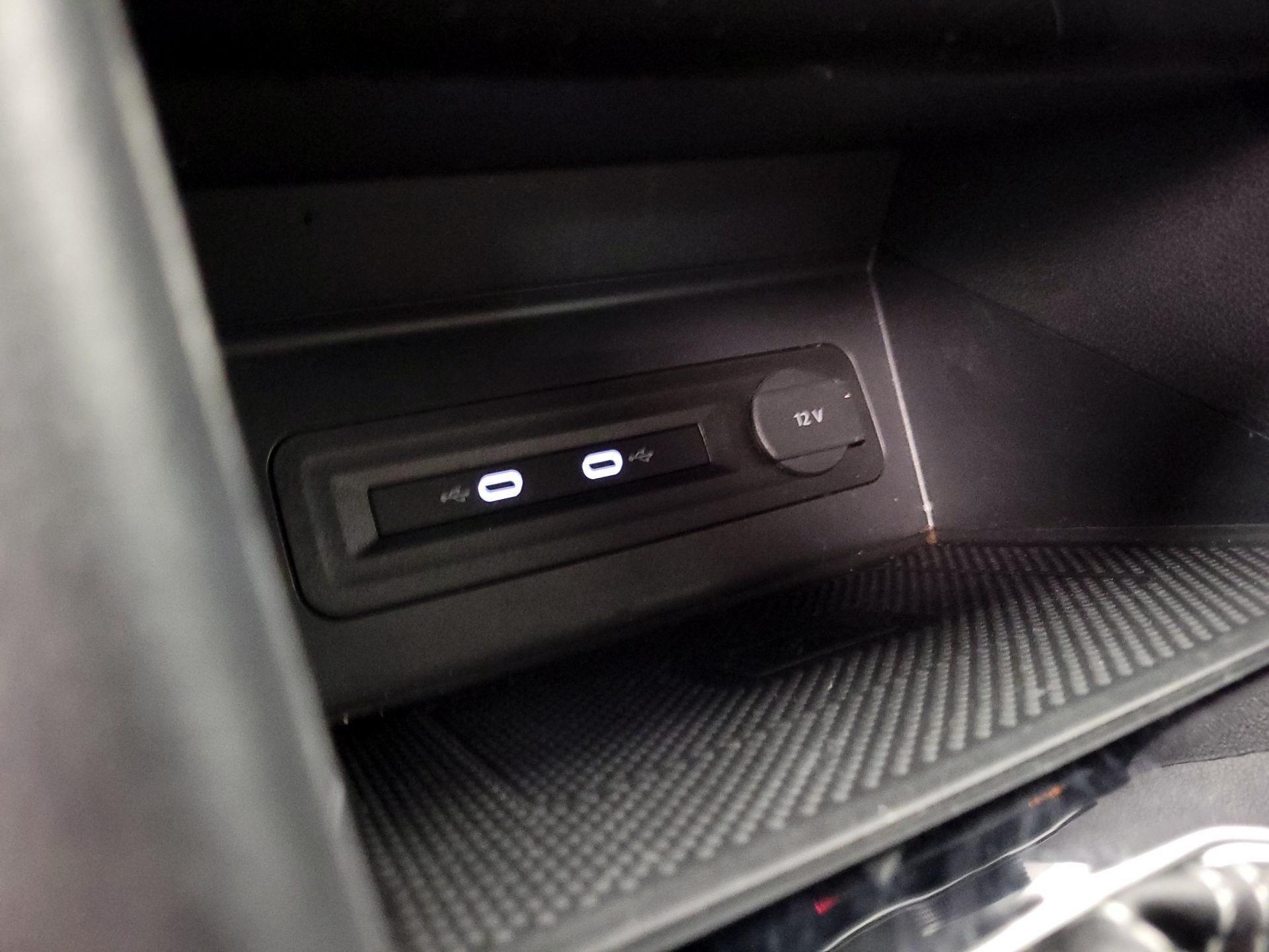 Thumbnail: 2022 Volkswagen Atlas - 18