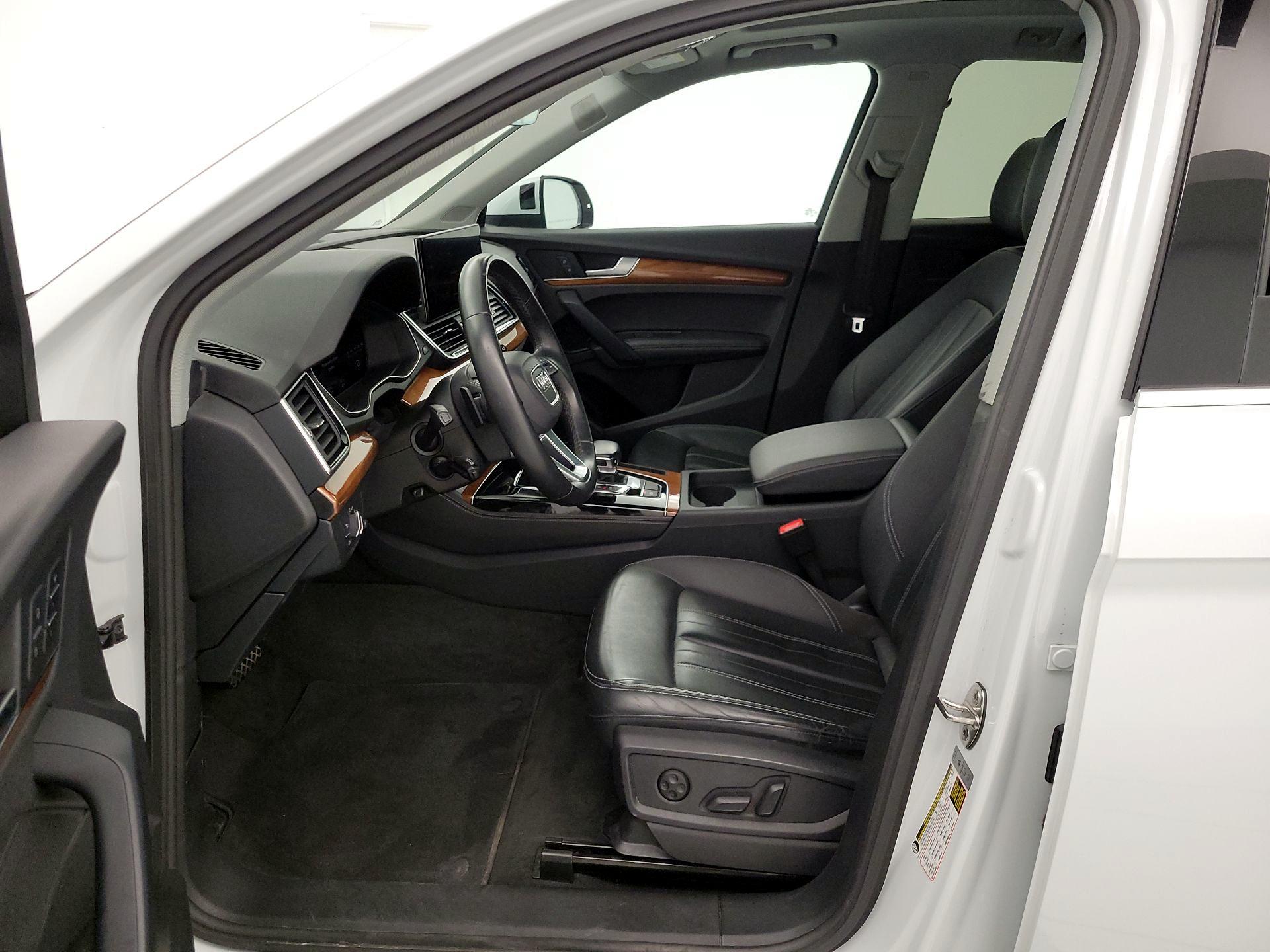 Thumbnail: 2023 Audi Q5 - 11