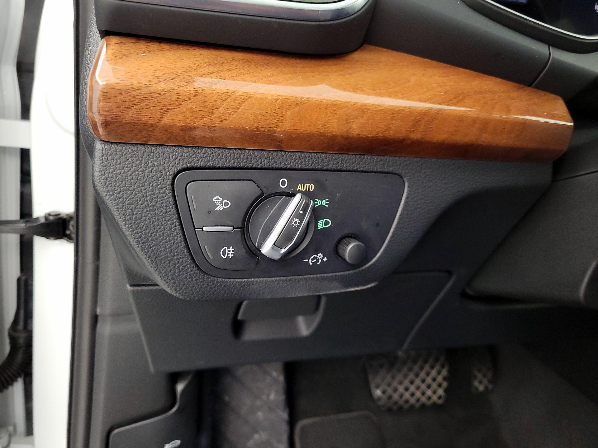 Thumbnail: 2023 Audi Q5 - 13