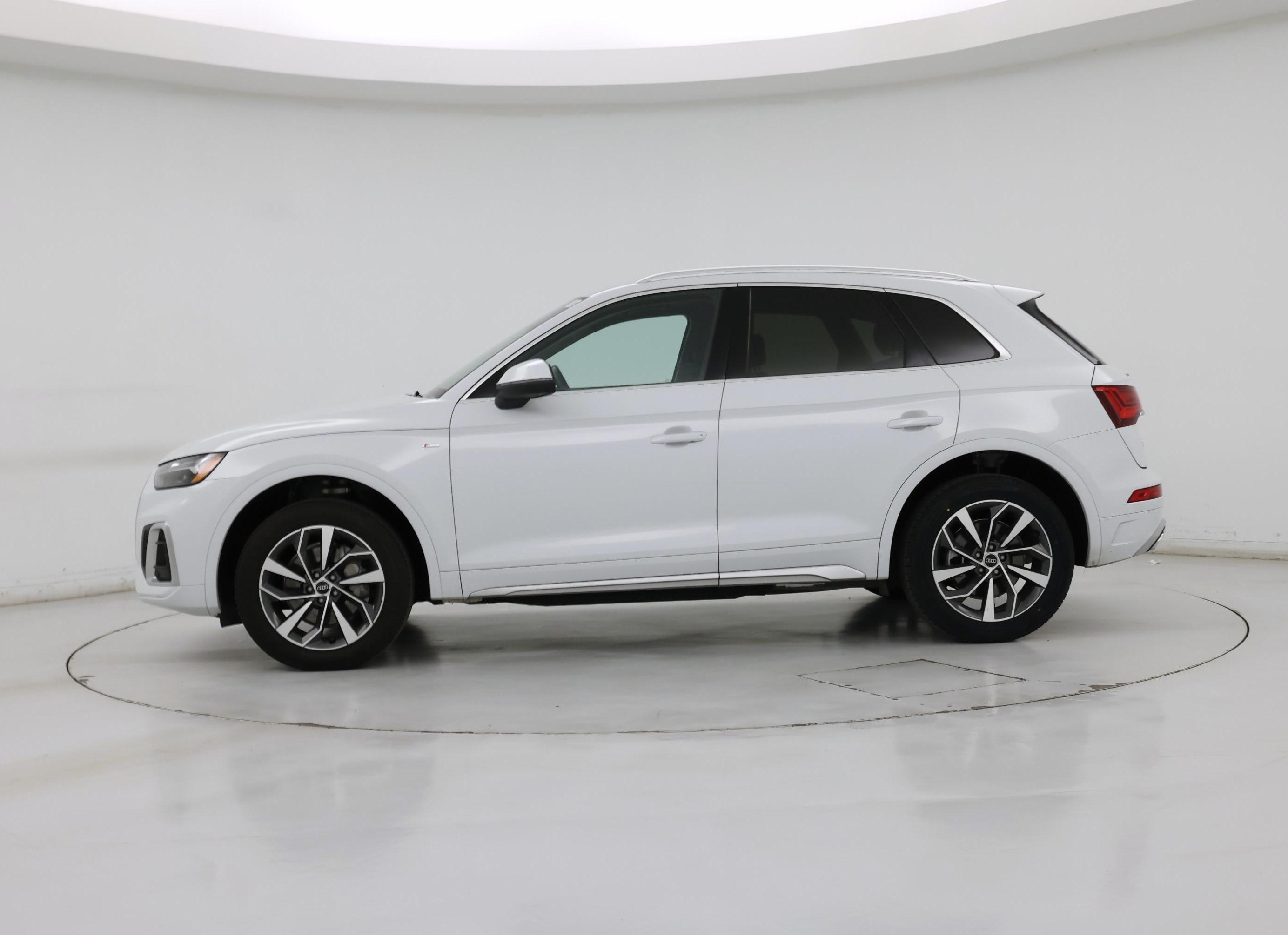 Thumbnail: 2023 Audi Q5 - 3