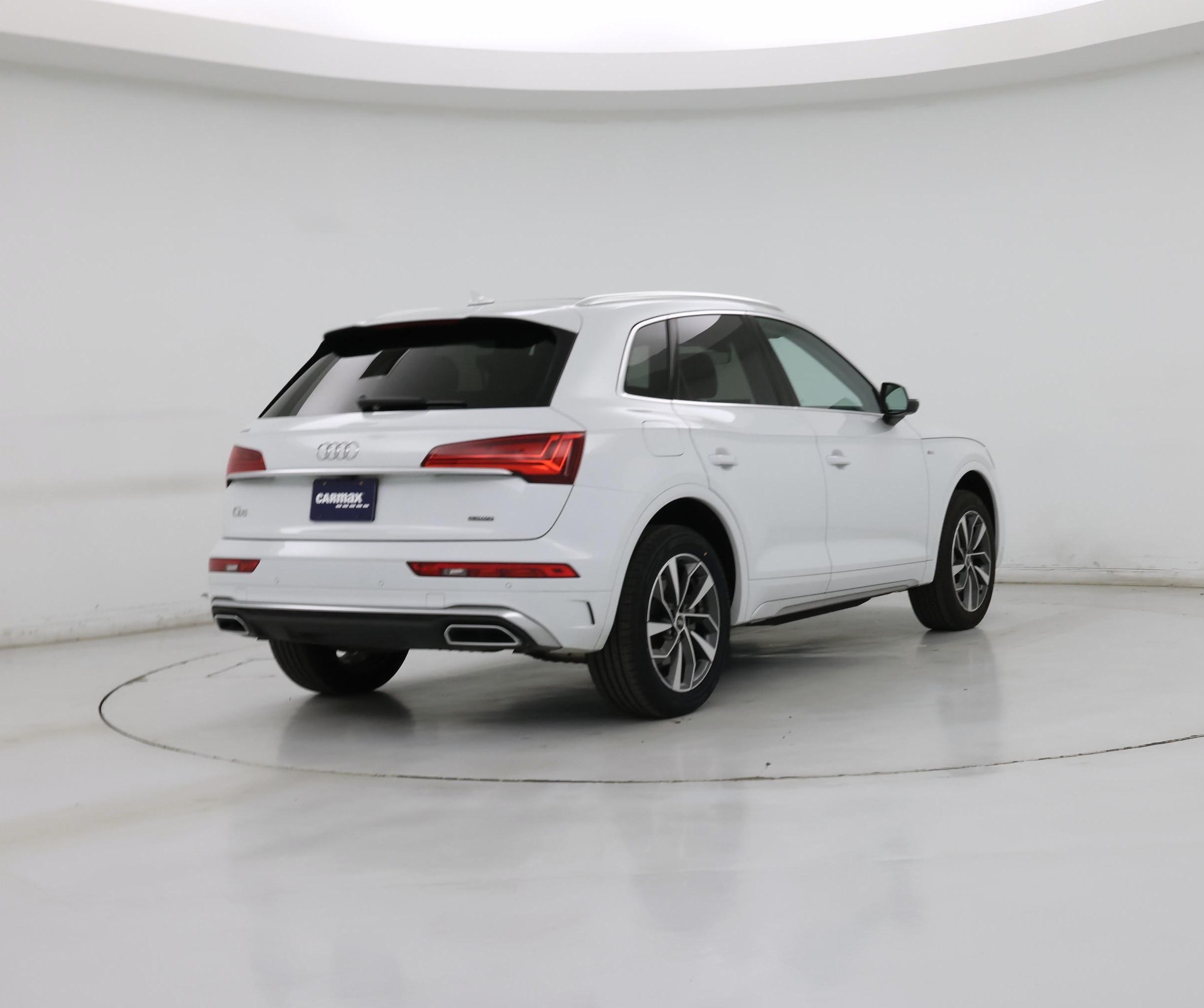 Thumbnail: 2023 Audi Q5 - 8