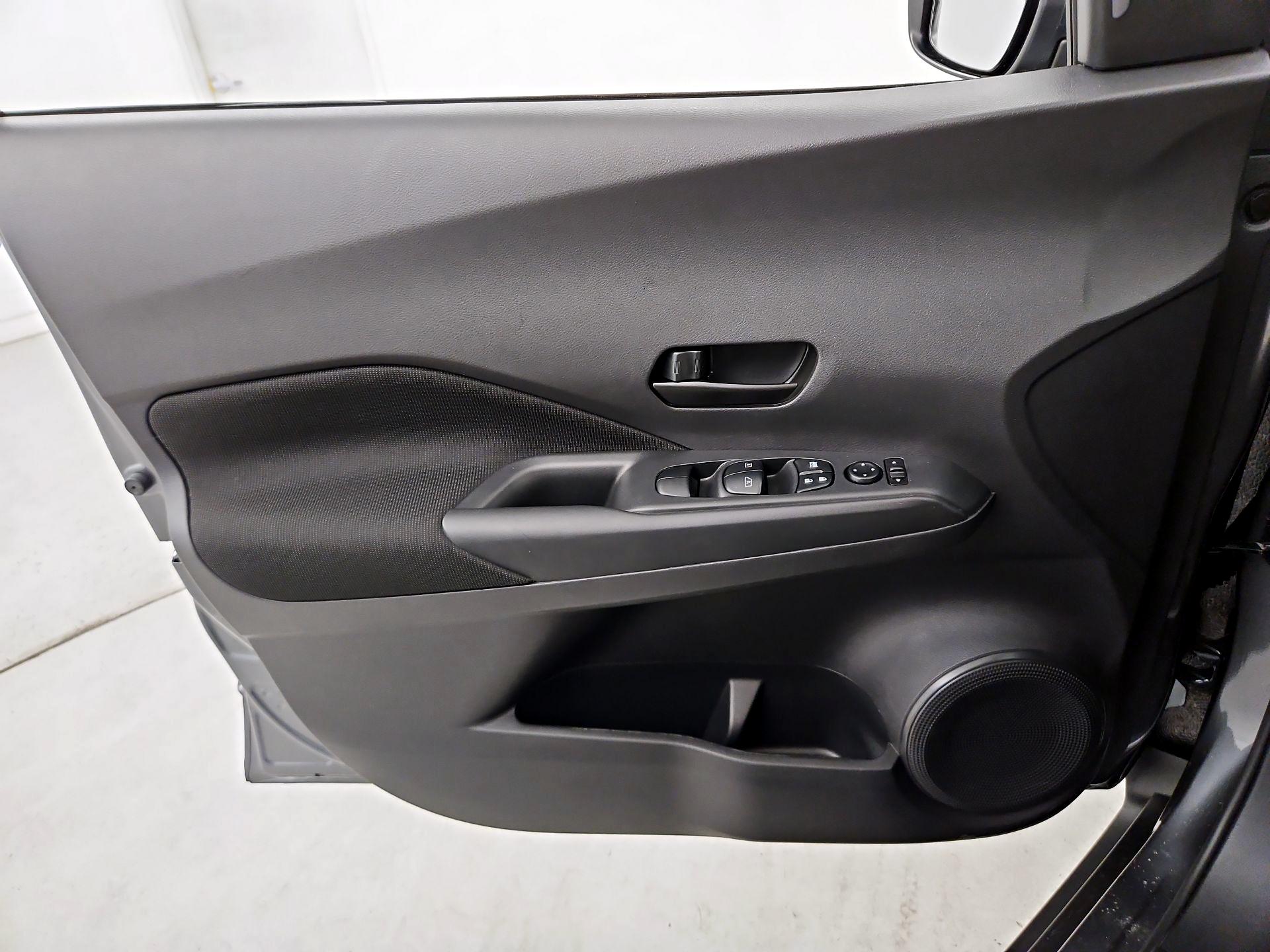 Thumbnail: 2025 Nissan Kicks - 12