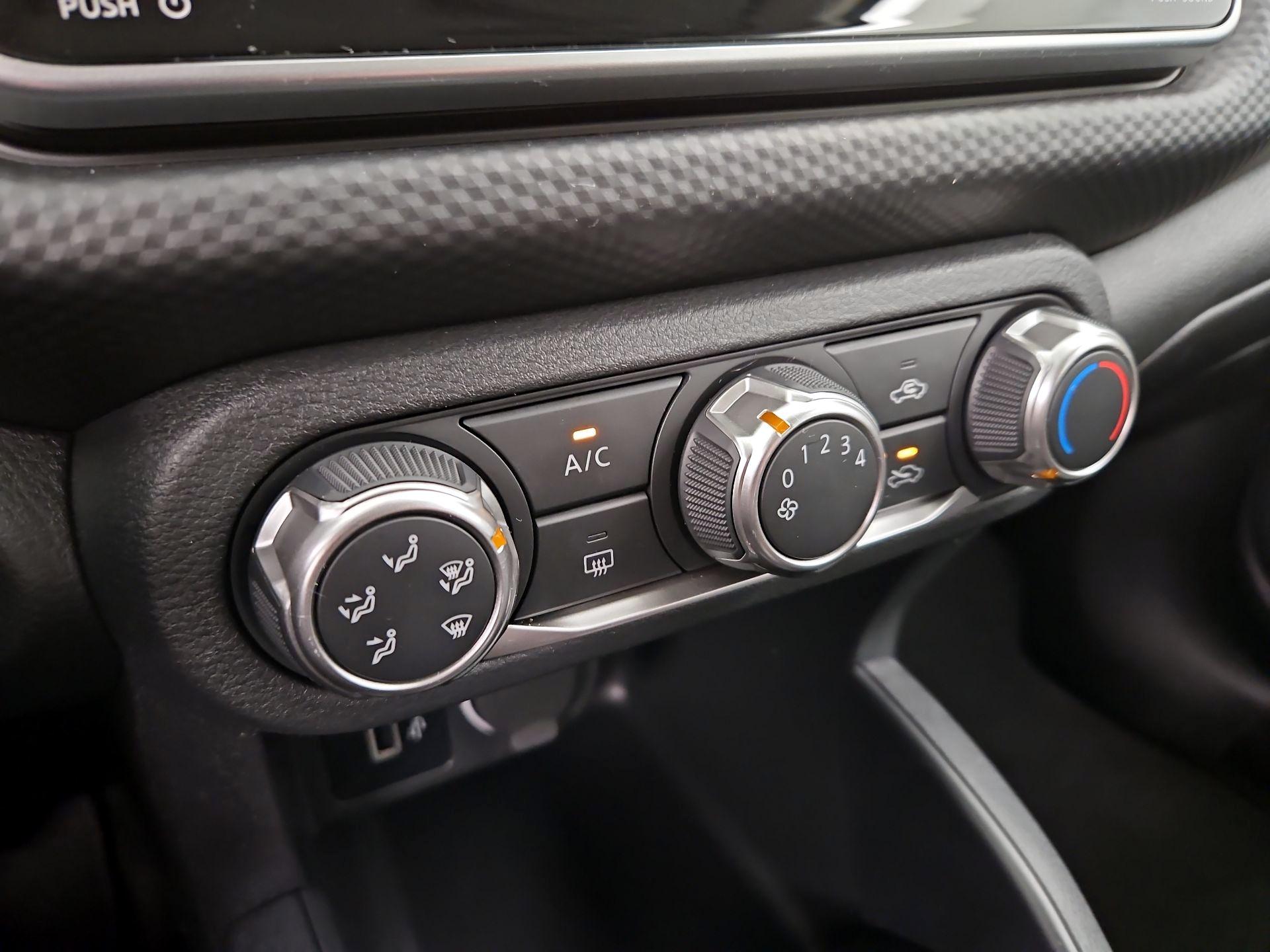 Thumbnail: 2025 Nissan Kicks - 16