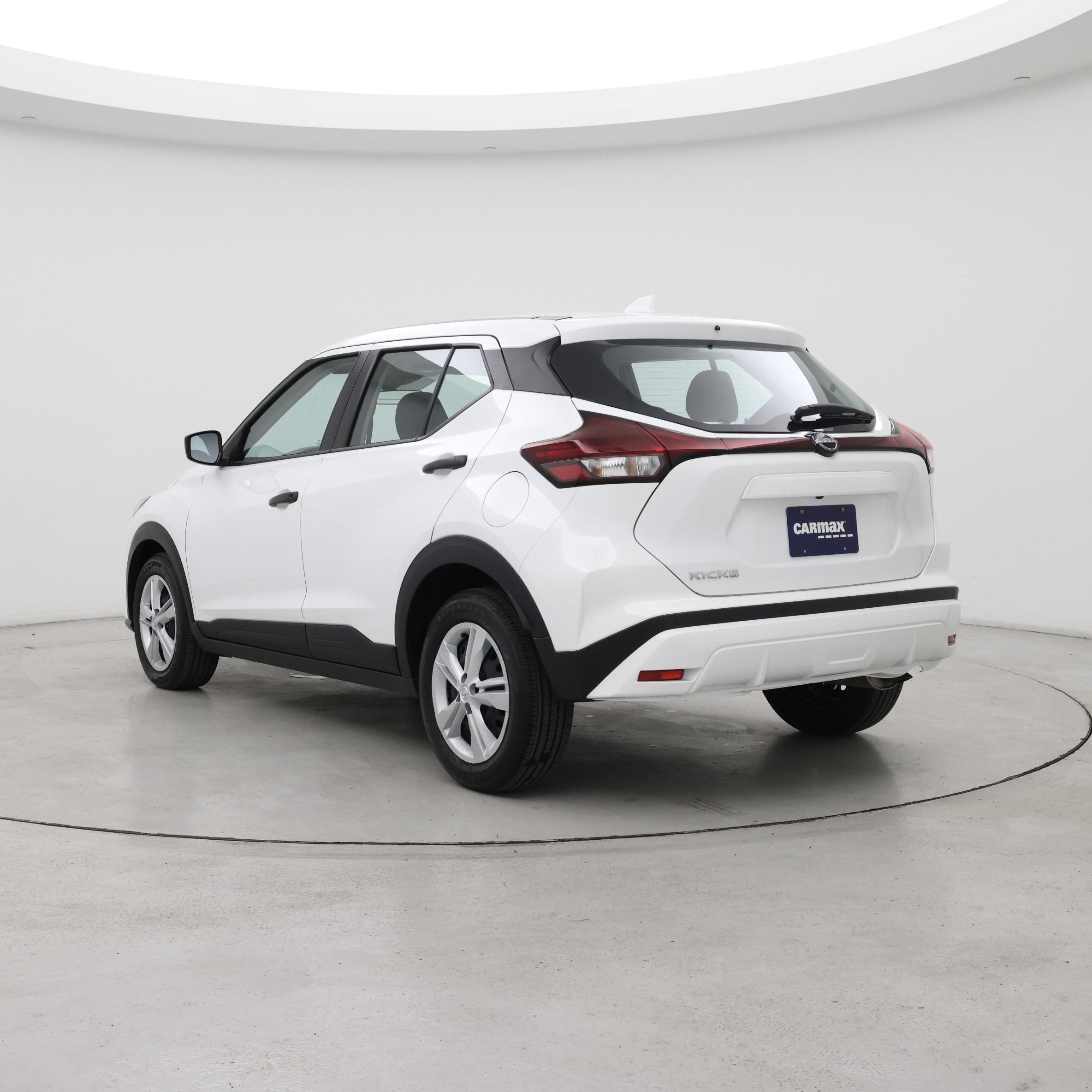 Thumbnail: 2025 Nissan Kicks - 2