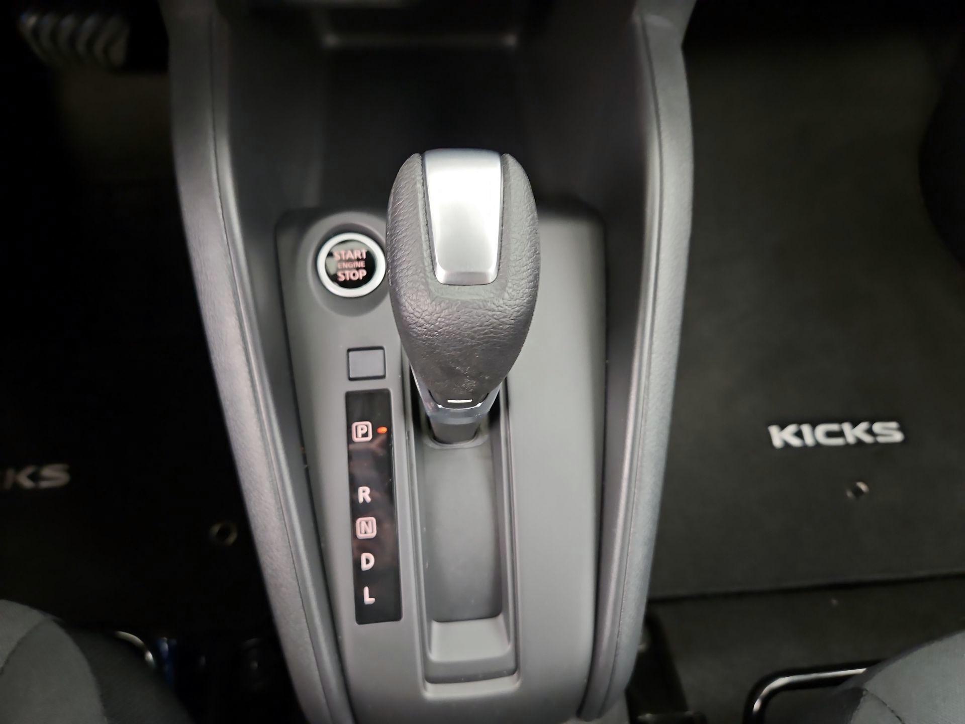 Thumbnail: 2025 Nissan Kicks - 17