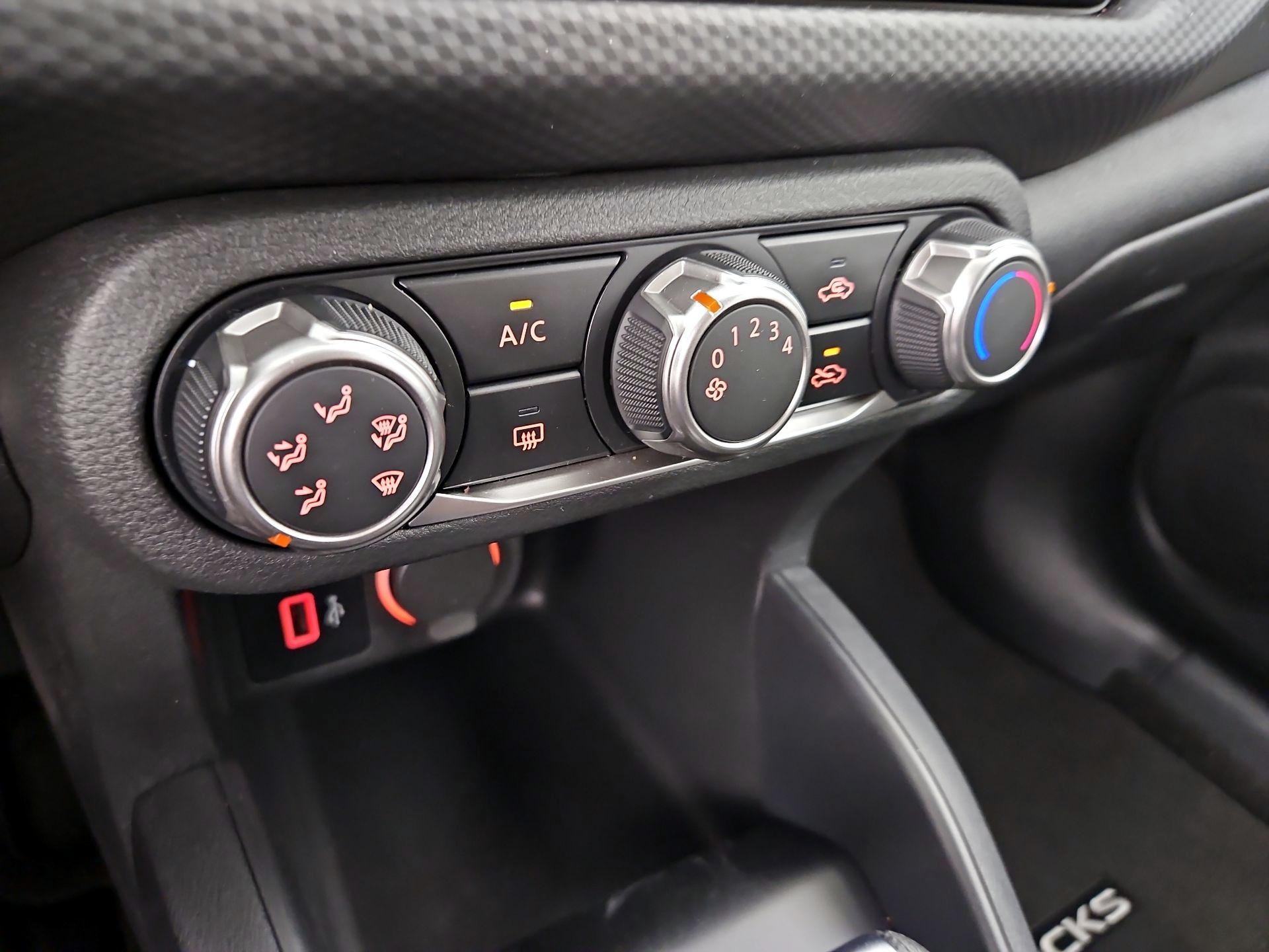 Thumbnail: 2025 Nissan Kicks - 16