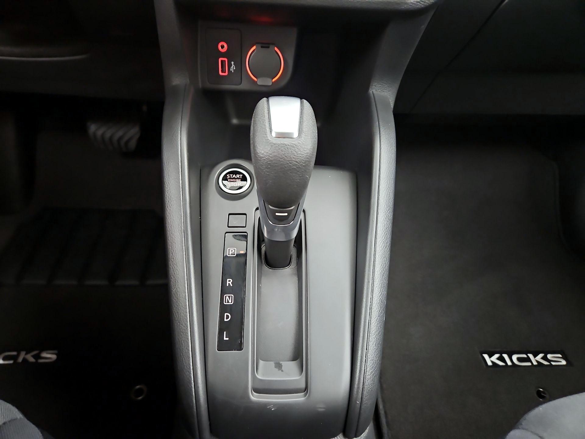 Thumbnail: 2025 Nissan Kicks - 17