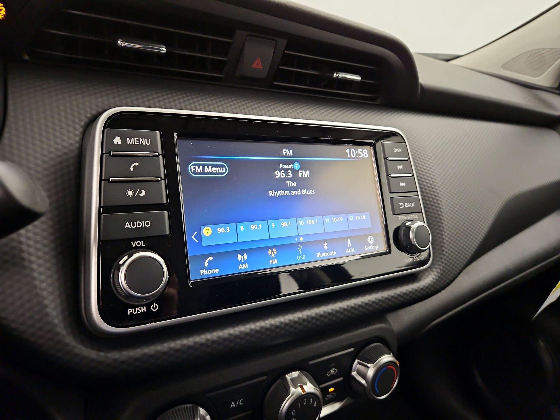 Thumbnail: 2025 Nissan Kicks - 15