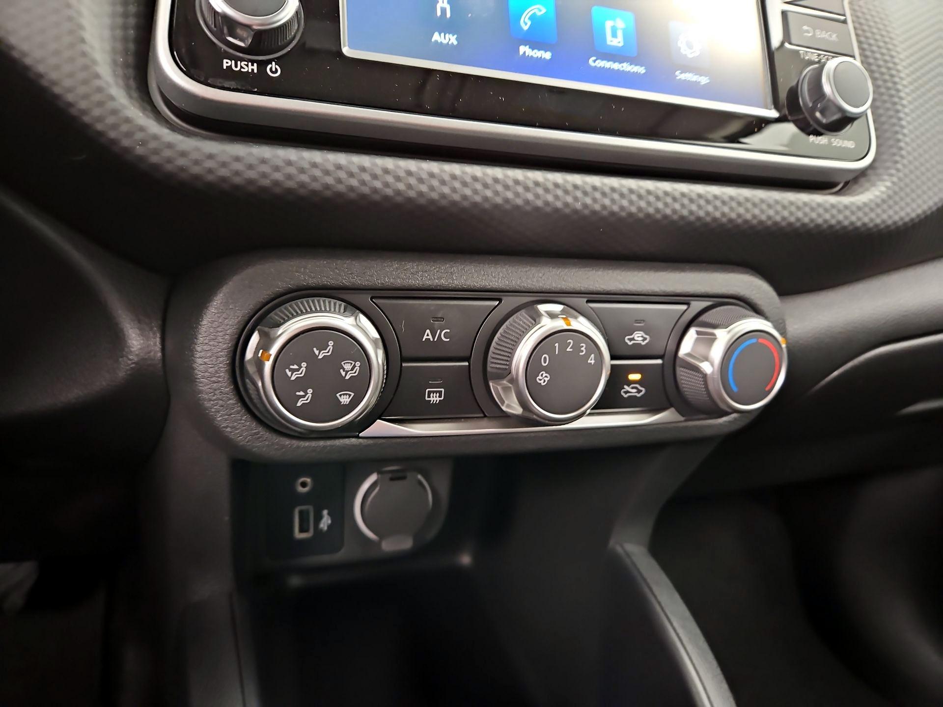 Thumbnail: 2025 Nissan Kicks - 16