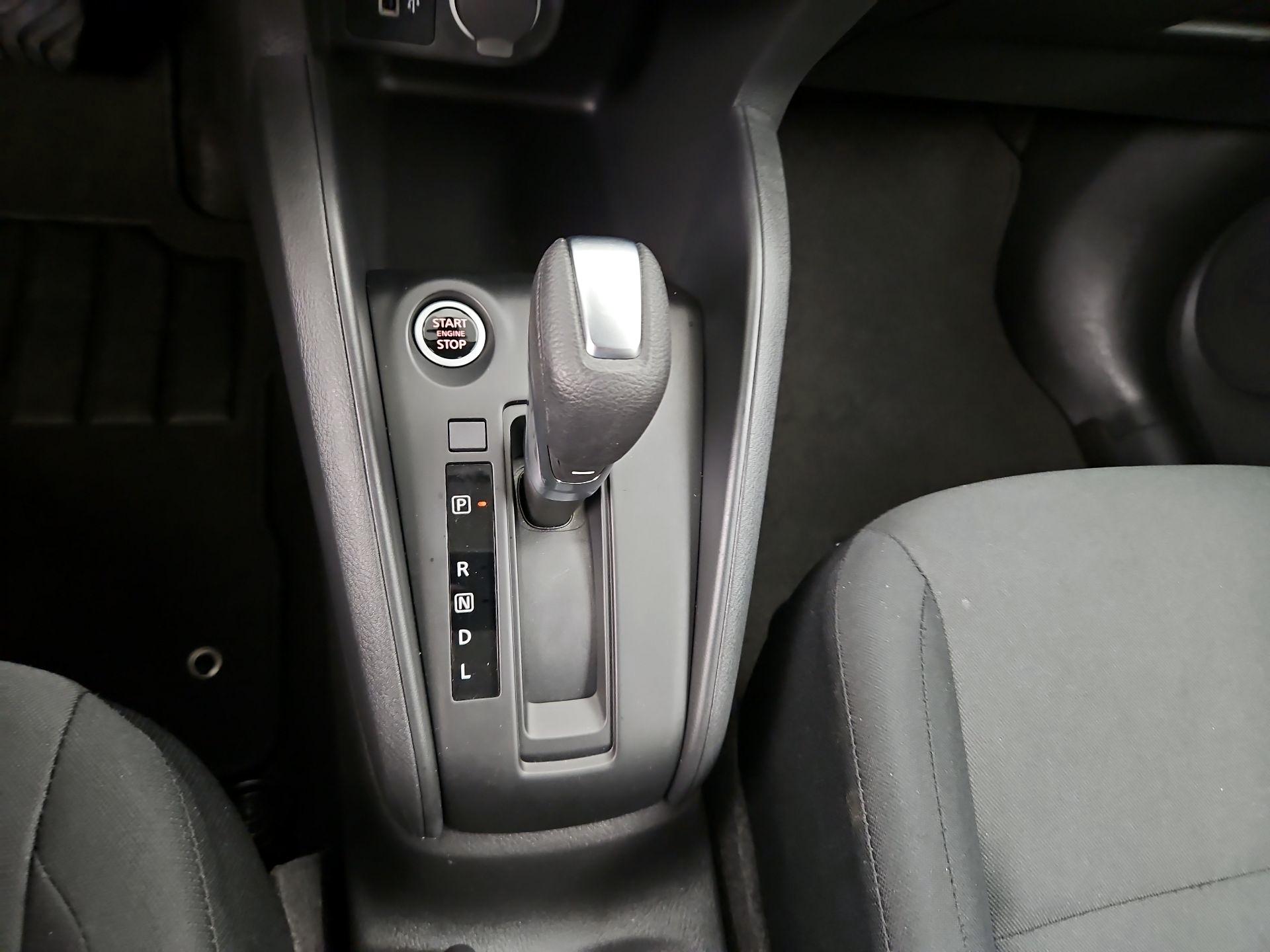 Thumbnail: 2025 Nissan Kicks - 17