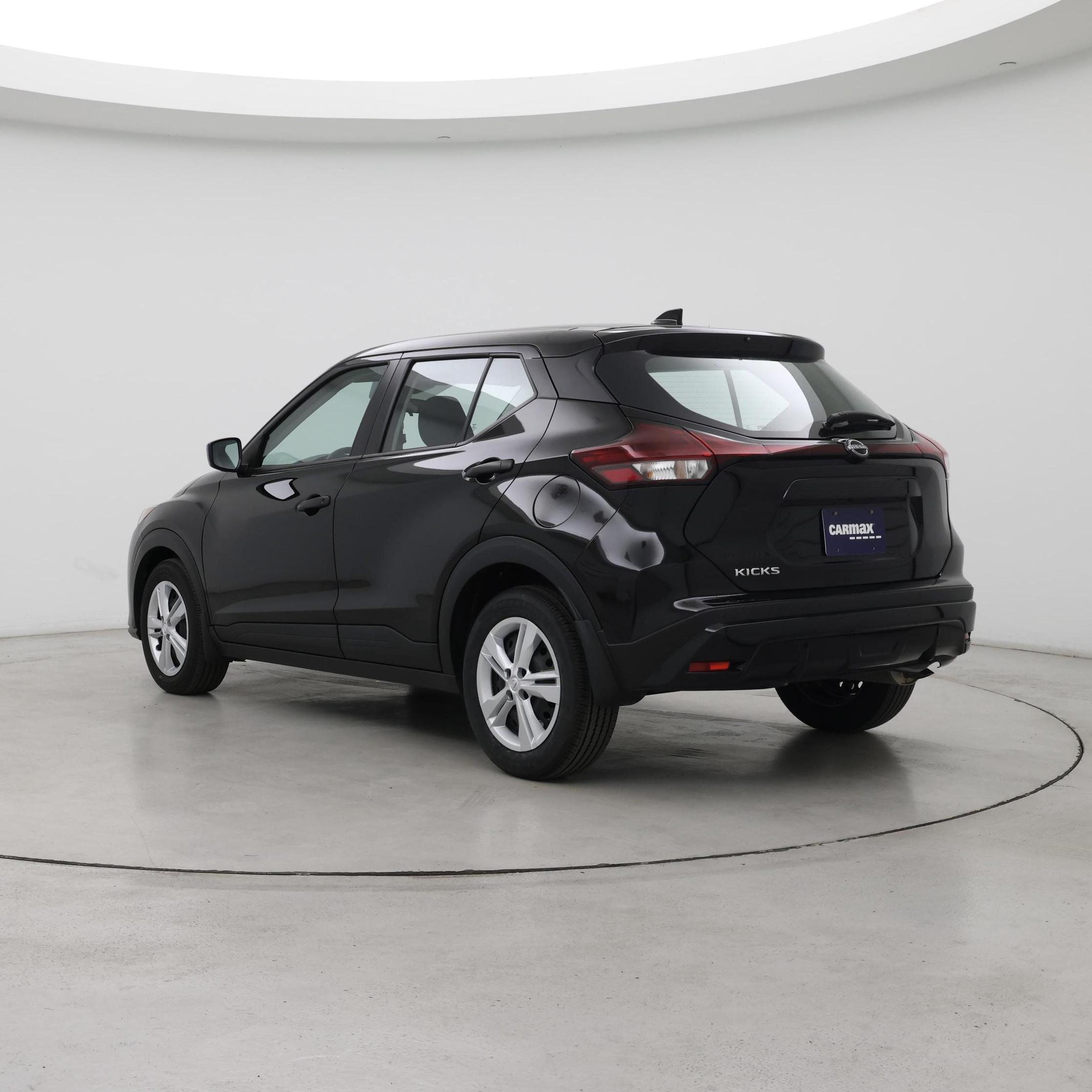 Thumbnail: 2025 Nissan Kicks - 2