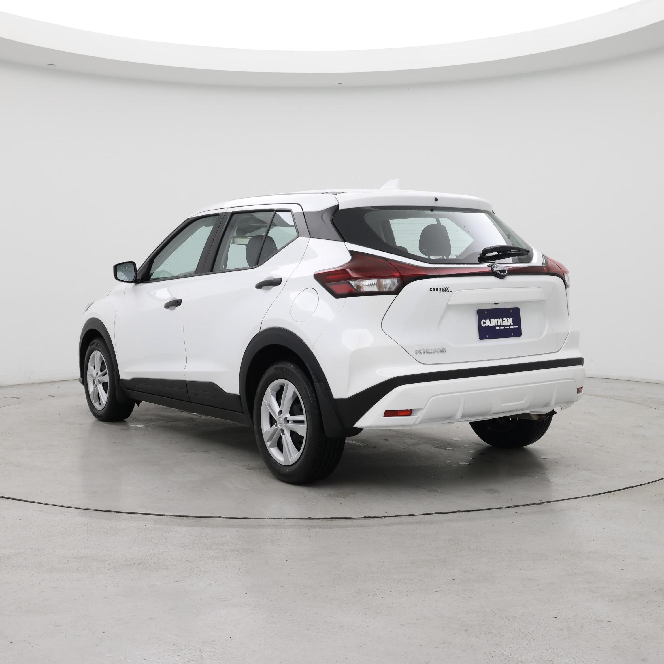 Thumbnail: 2025 Nissan Kicks - 2