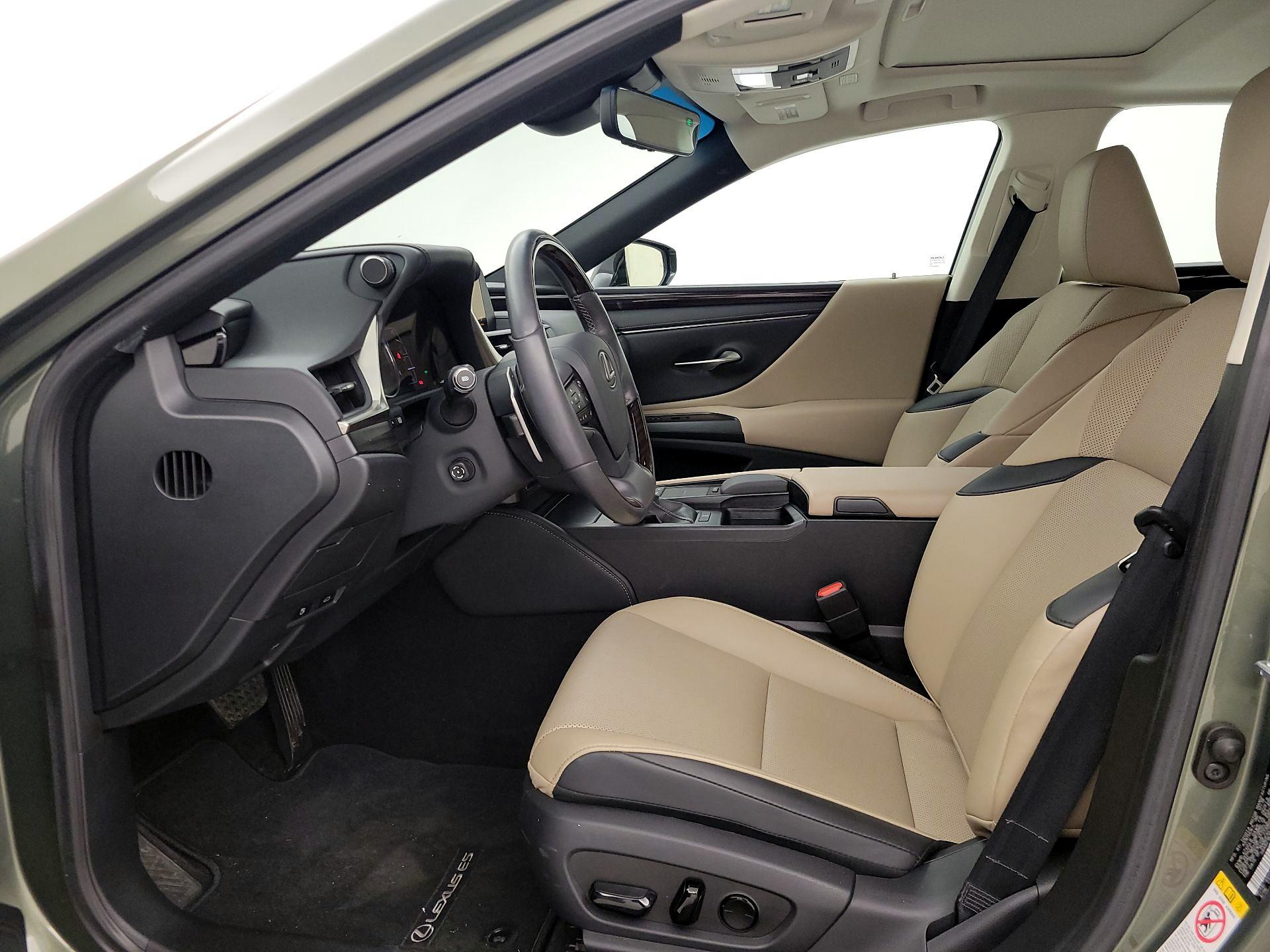 Thumbnail: 2019 Lexus ES - 11