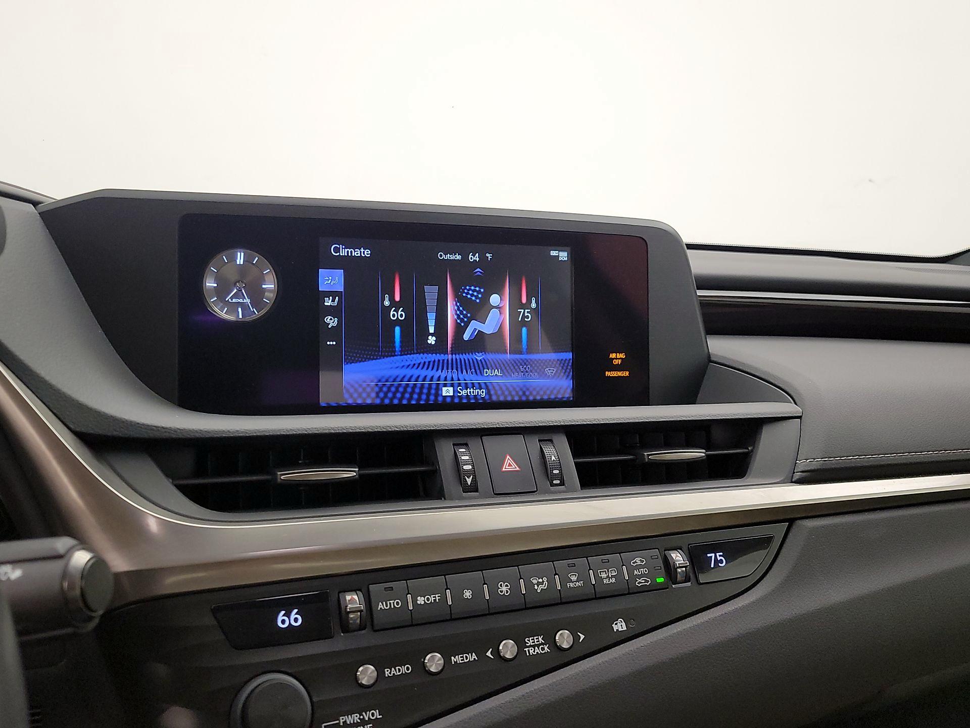 Thumbnail: 2019 Lexus ES - 15