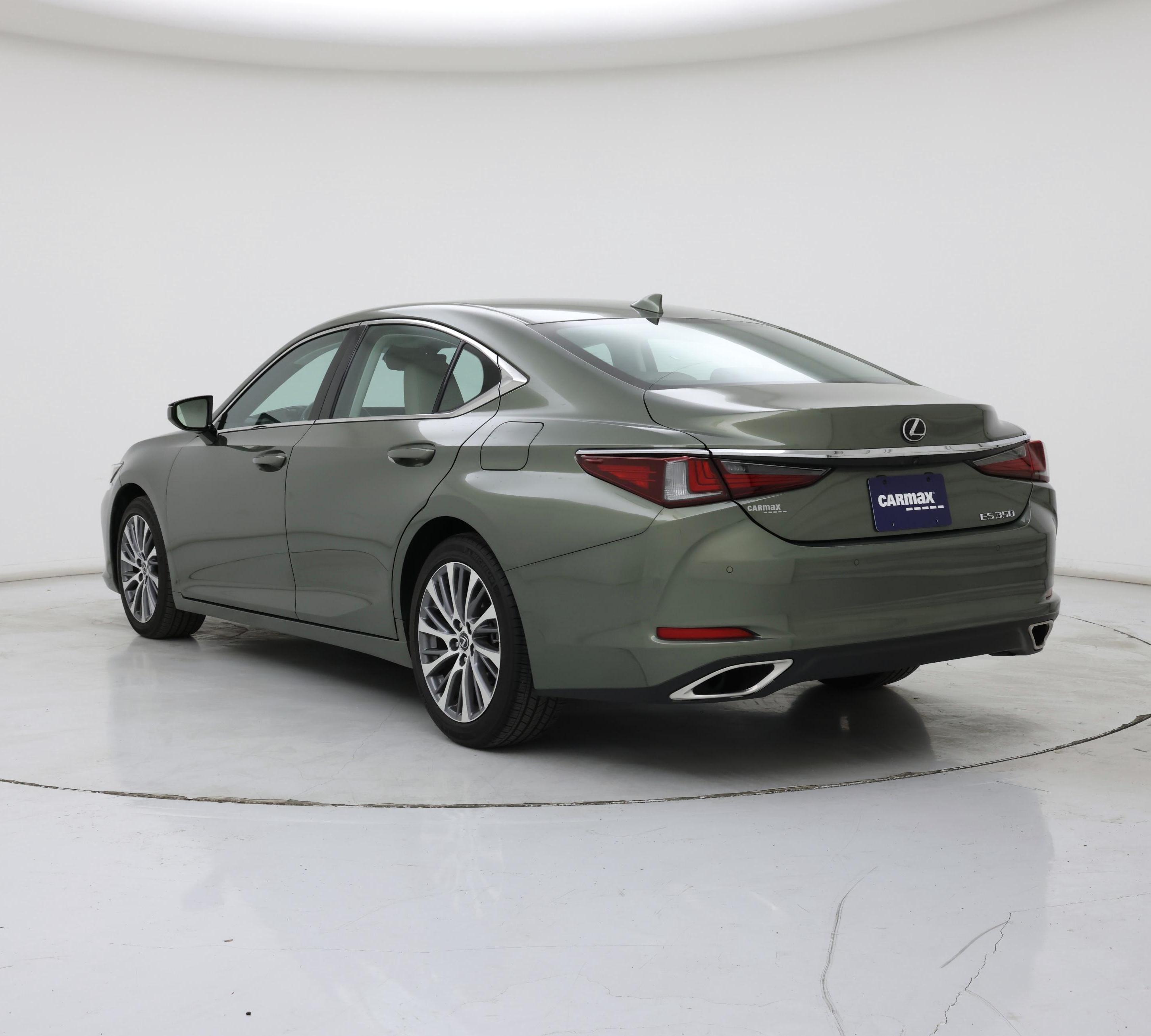 Thumbnail: 2019 Lexus ES - 2