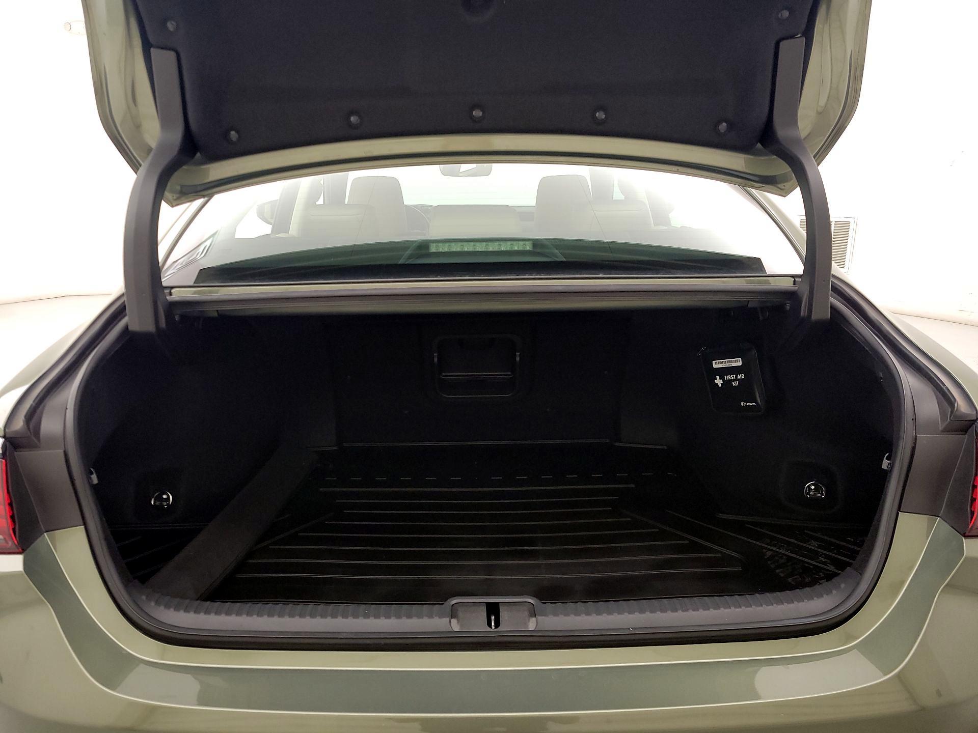 Thumbnail: 2019 Lexus ES - 20