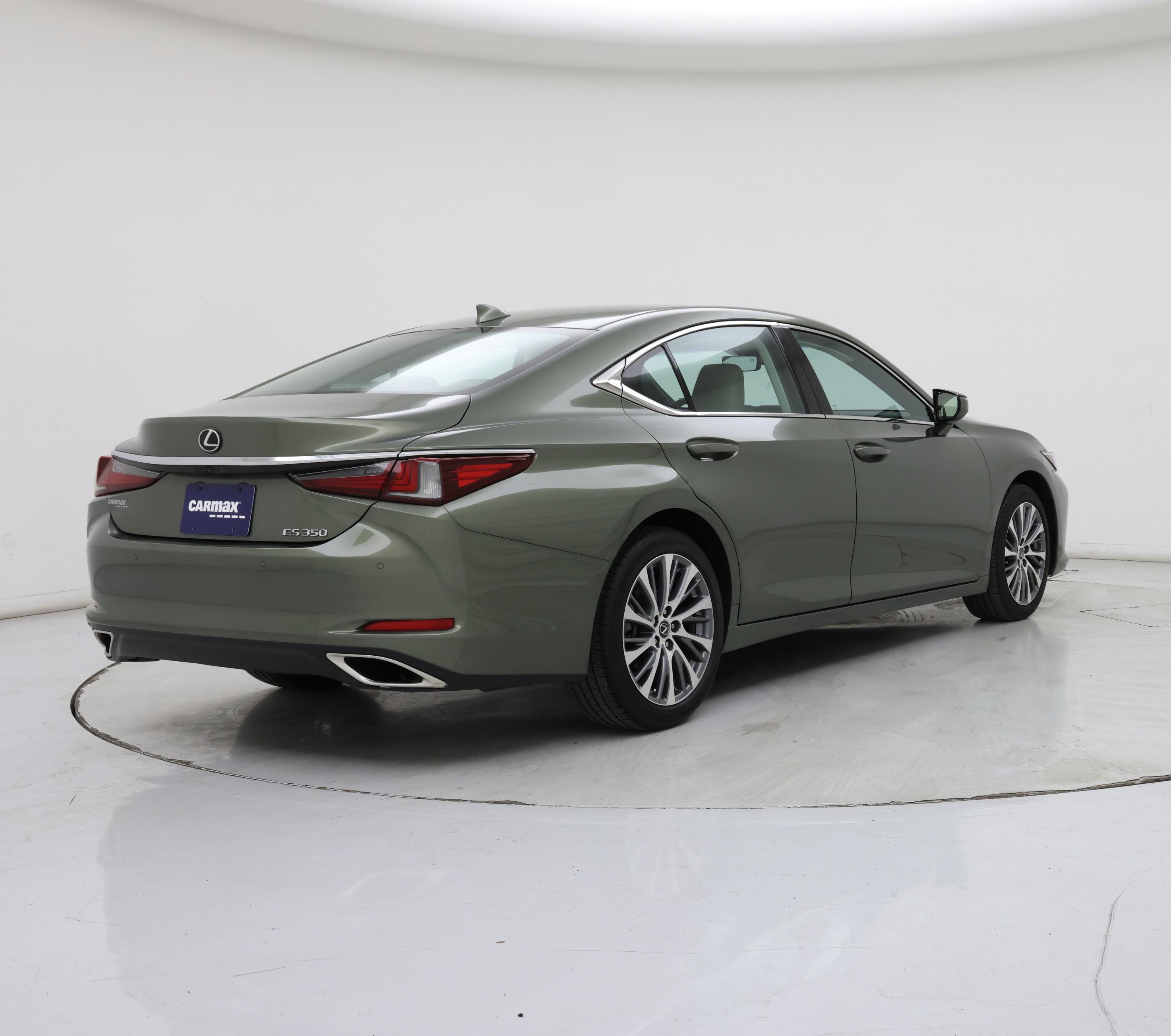 Thumbnail: 2019 Lexus ES - 8