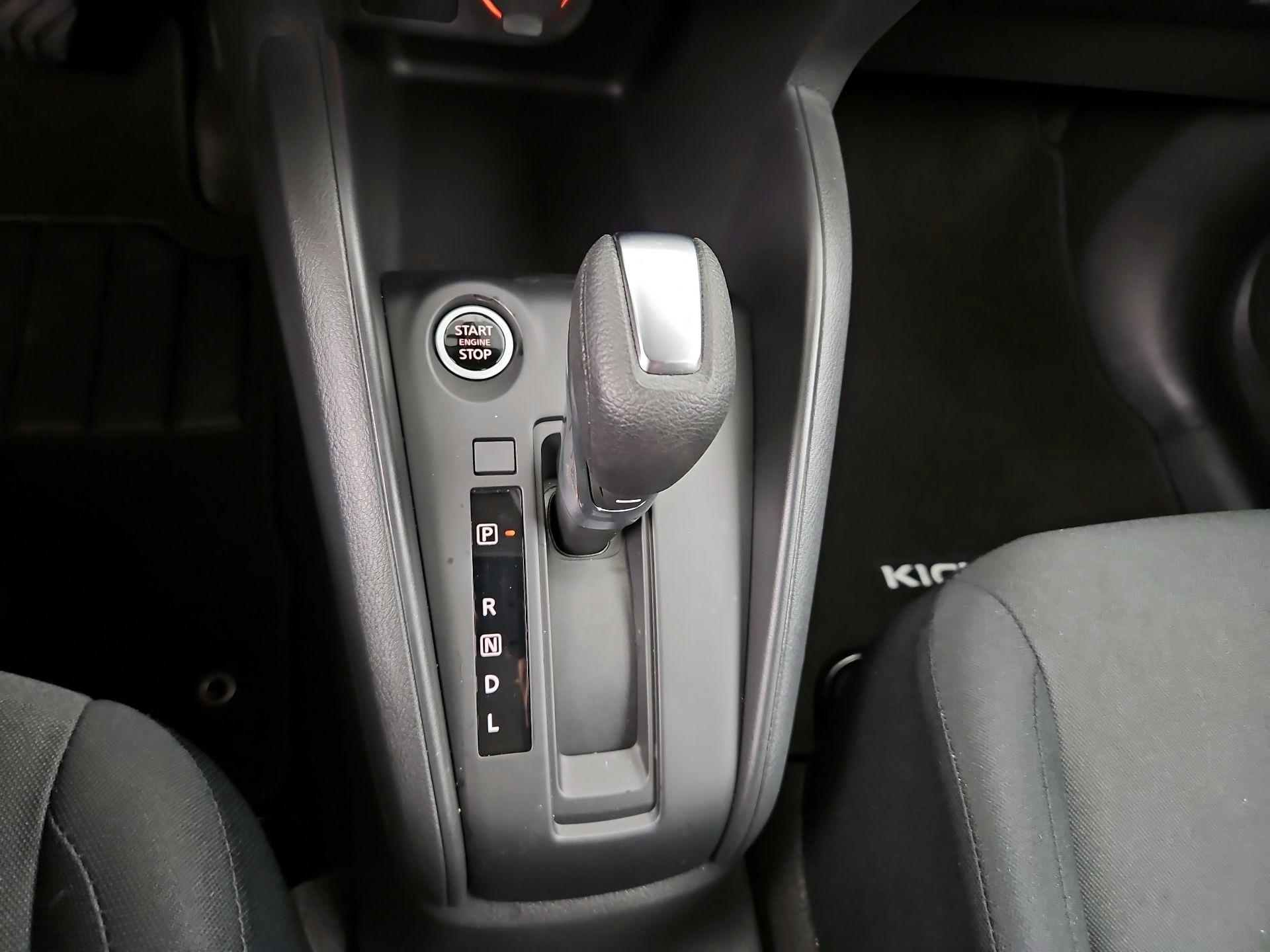 Thumbnail: 2025 Nissan Kicks - 17