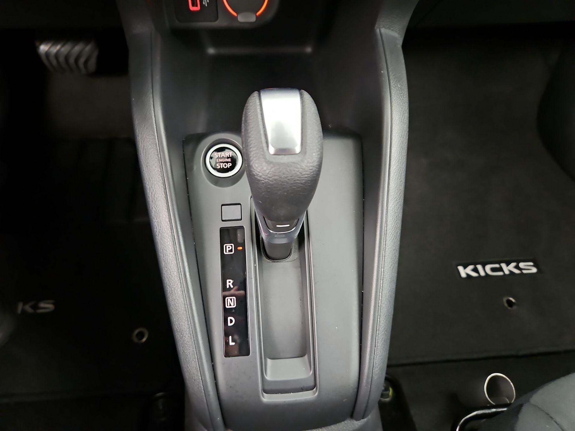 Thumbnail: 2025 Nissan Kicks - 17