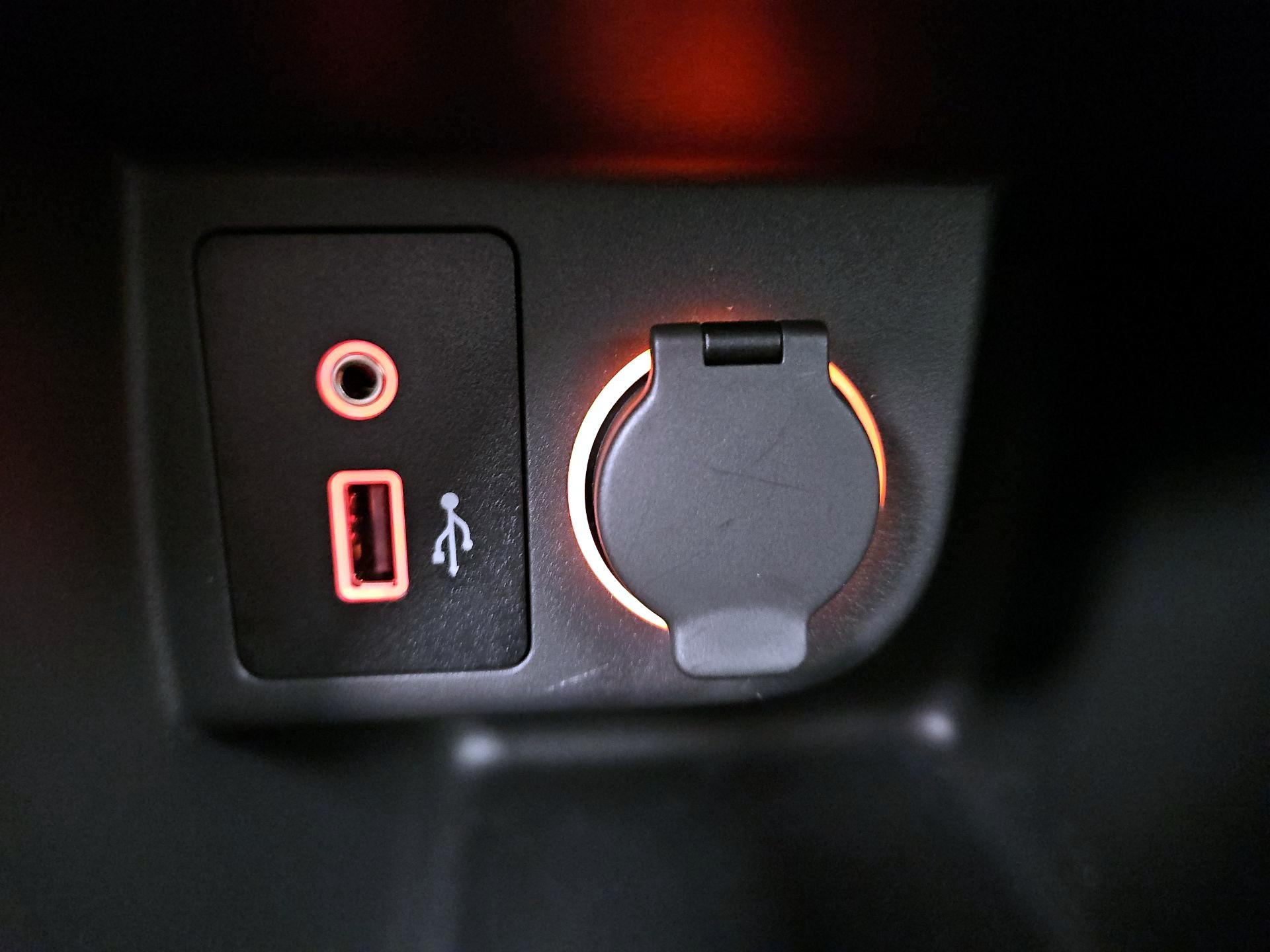 Thumbnail: 2025 Nissan Kicks - 18