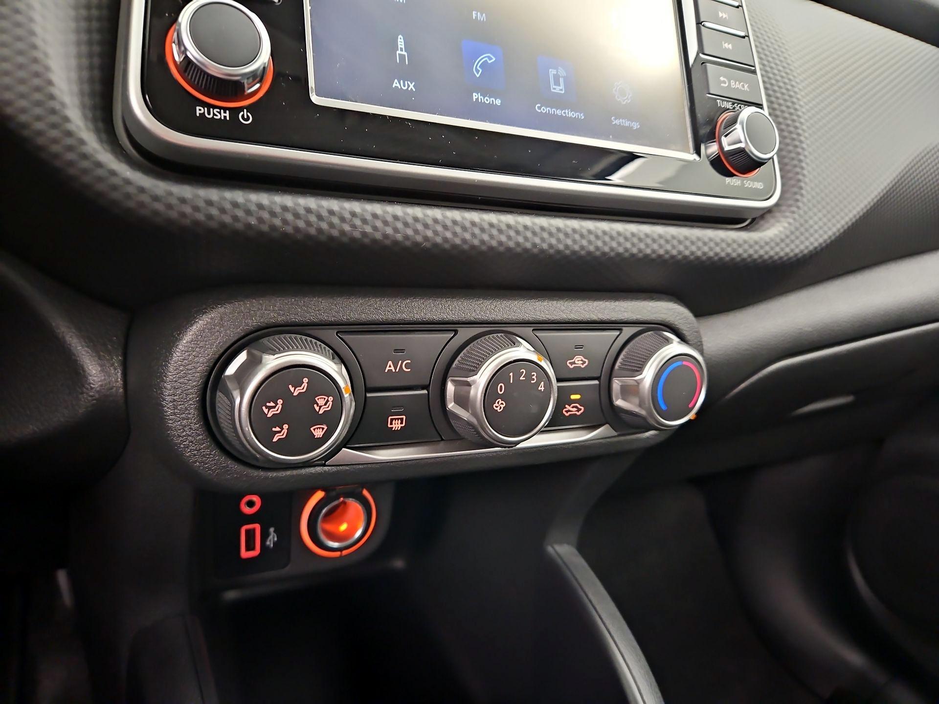 Thumbnail: 2025 Nissan Kicks - 16