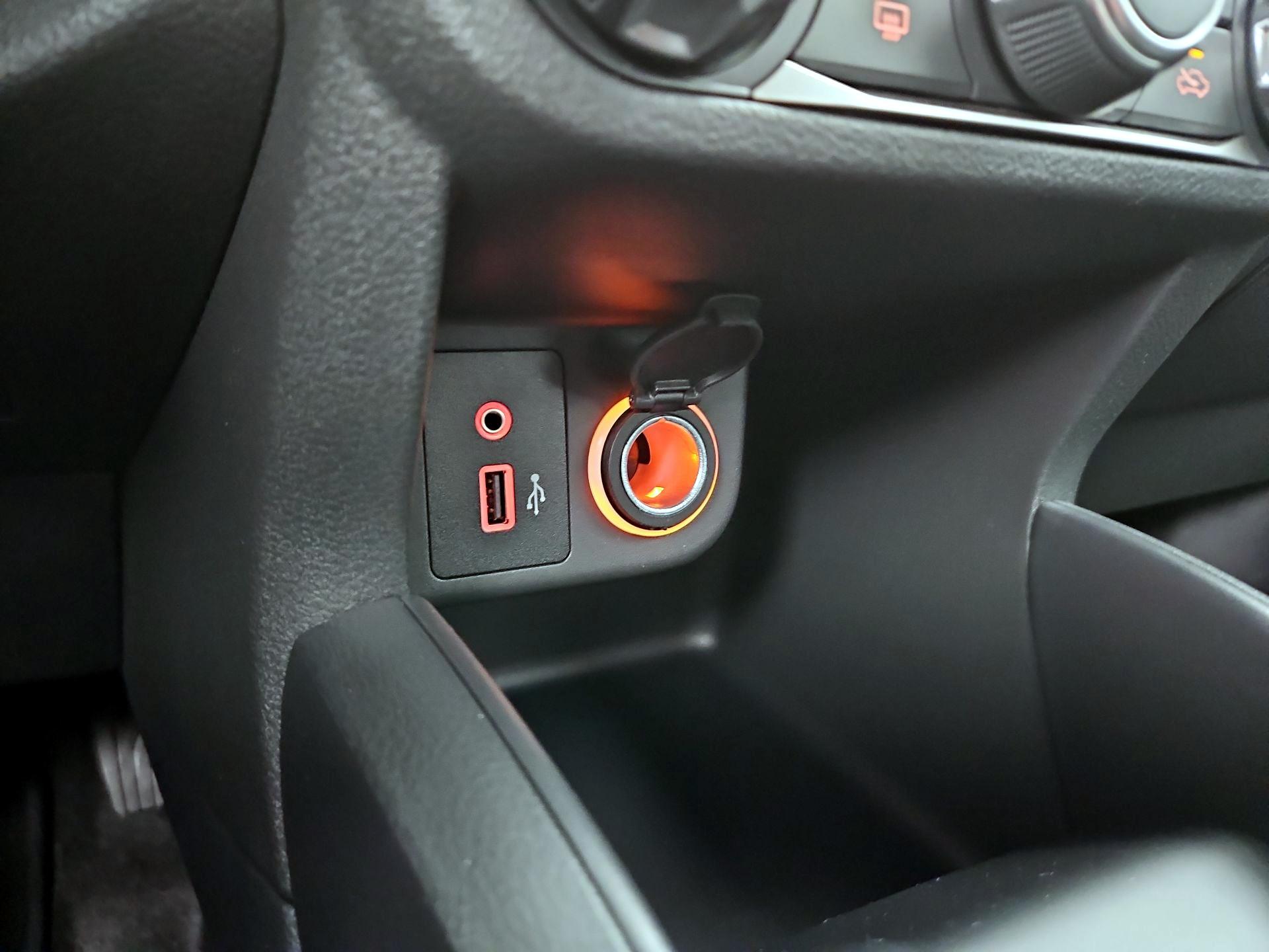 Thumbnail: 2025 Nissan Kicks - 18