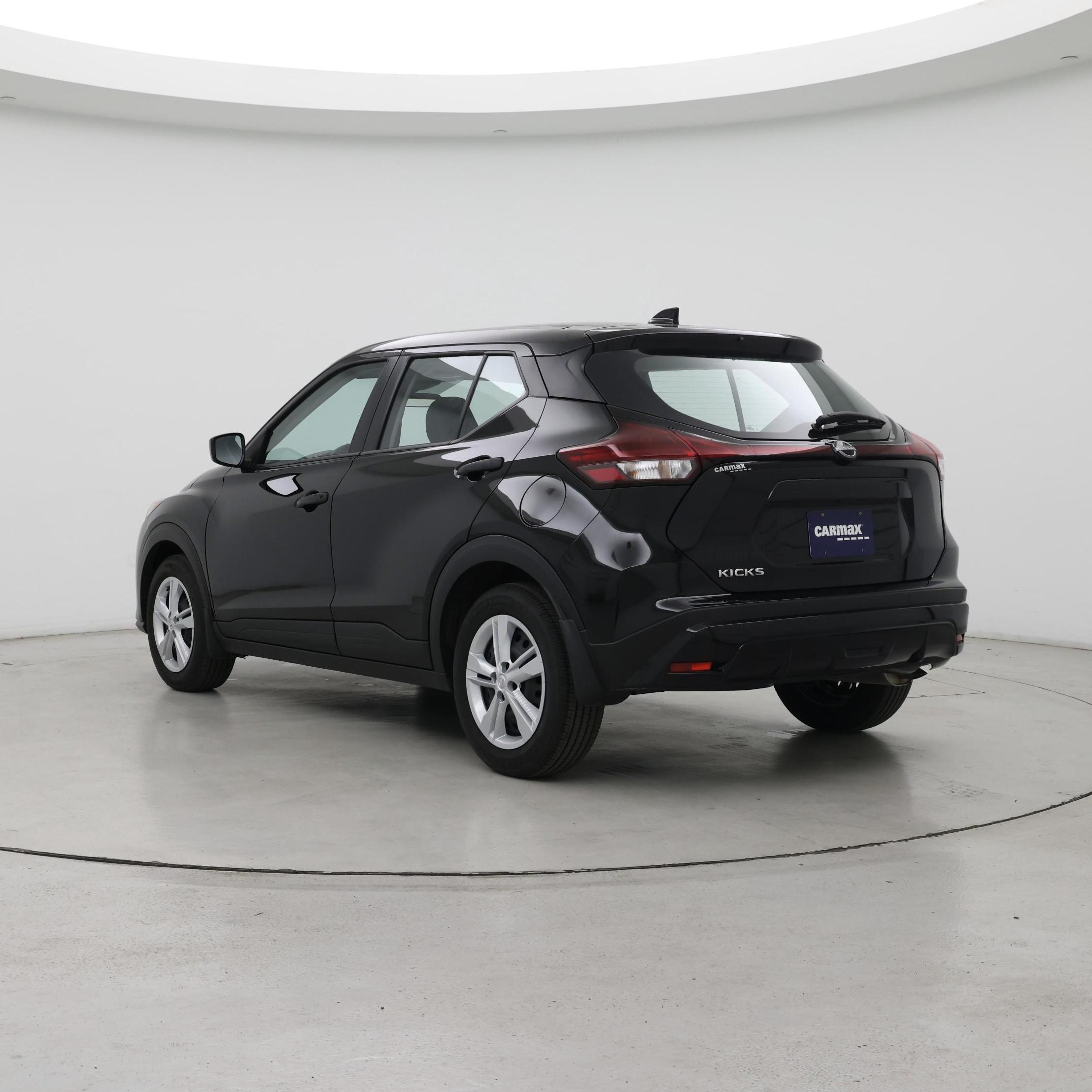 Thumbnail: 2025 Nissan Kicks - 2