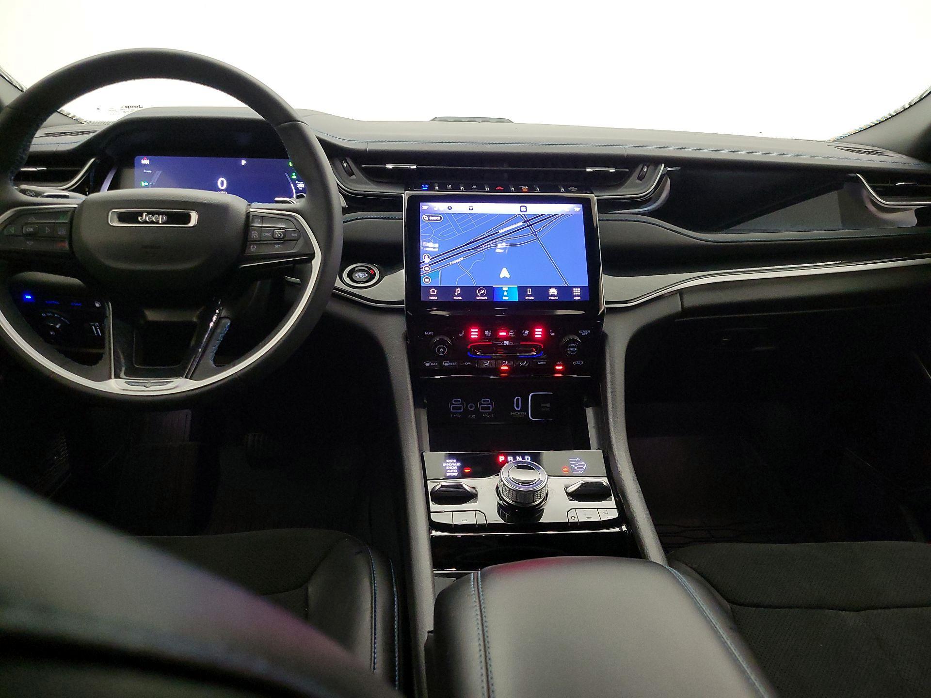 Thumbnail: 2022 Jeep Grand Cherokee - 9