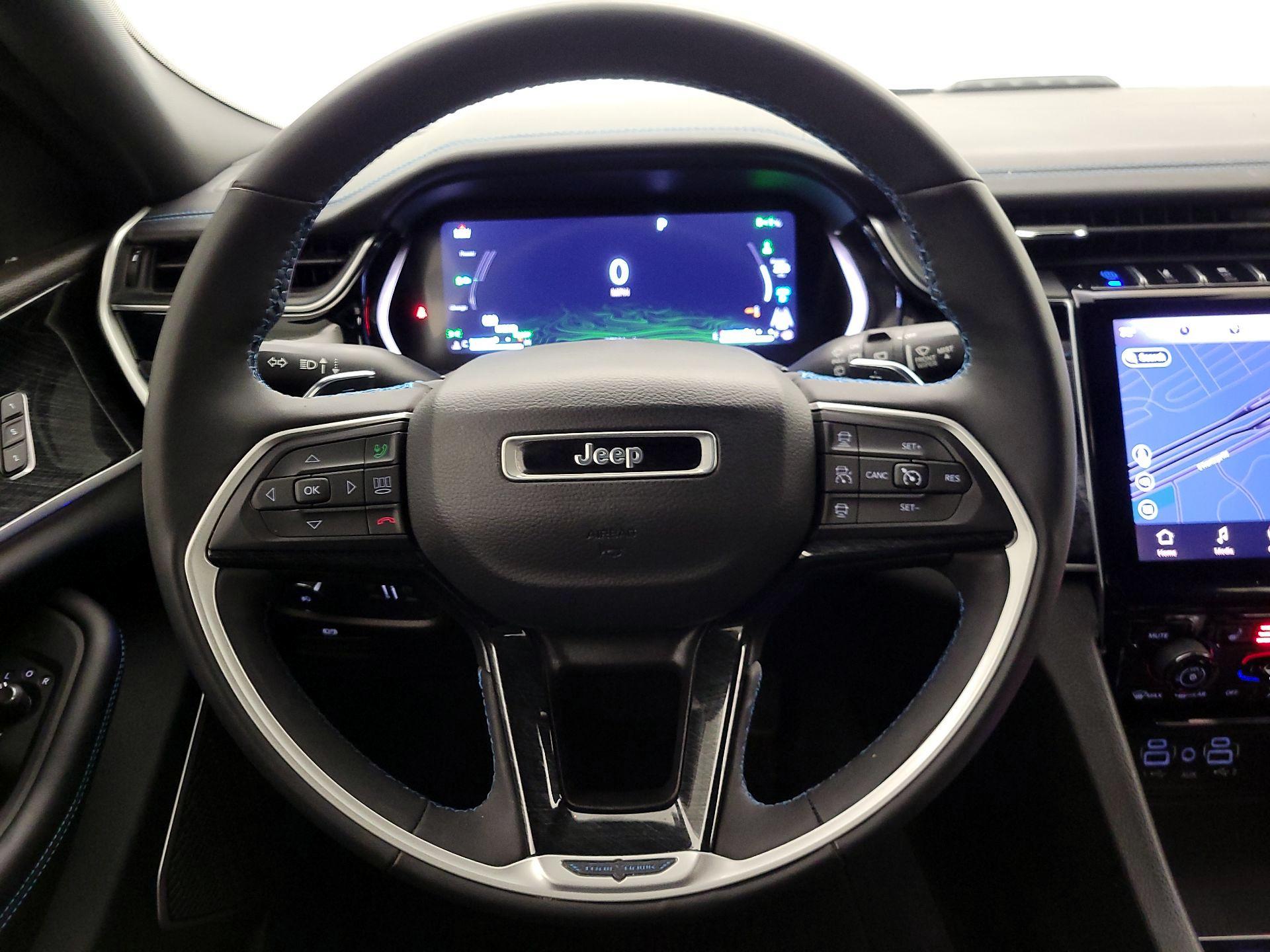 Thumbnail: 2022 Jeep Grand Cherokee - 10