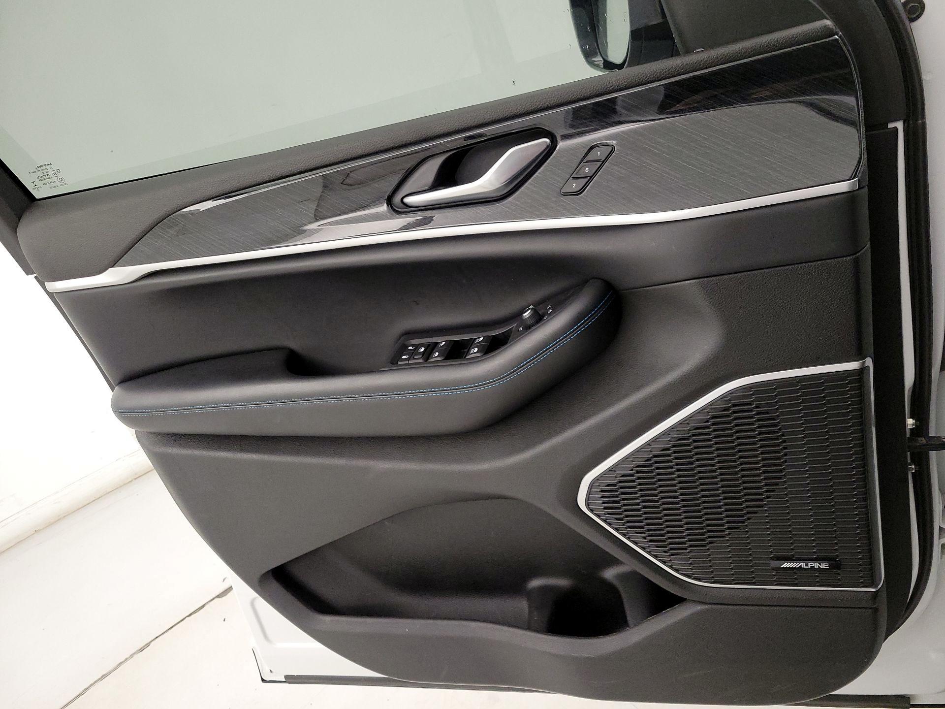 Thumbnail: 2022 Jeep Grand Cherokee - 12