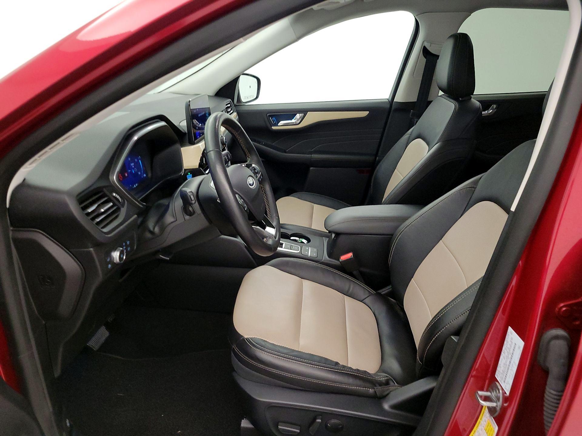 Thumbnail: 2021 Ford Escape - 11