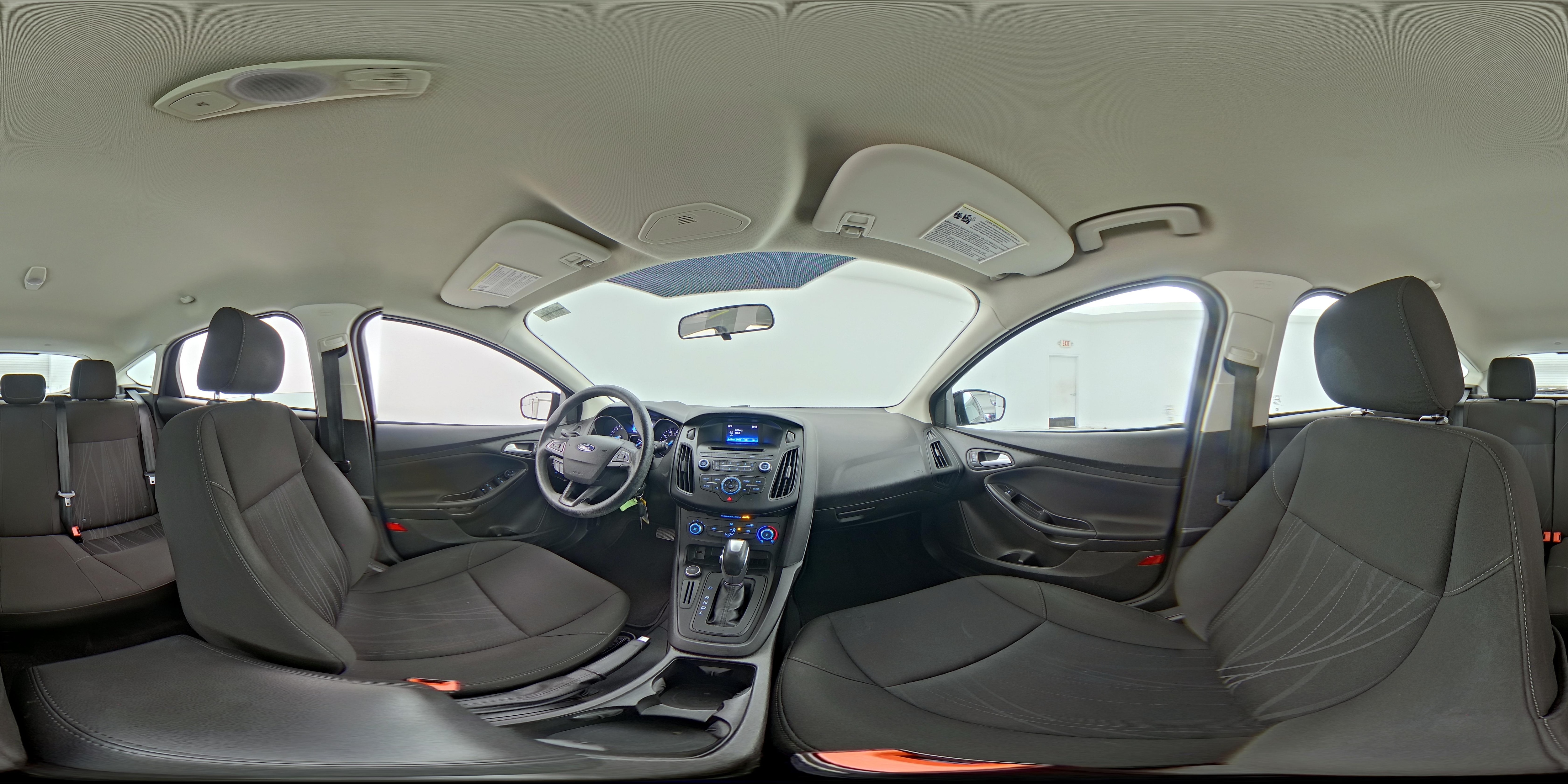 2016 Ford Focus SE - Photo 24