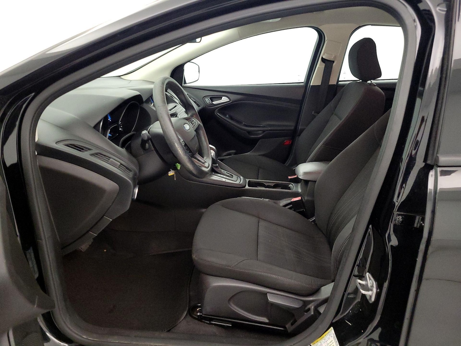 2016 Ford Focus SE - Photo 12