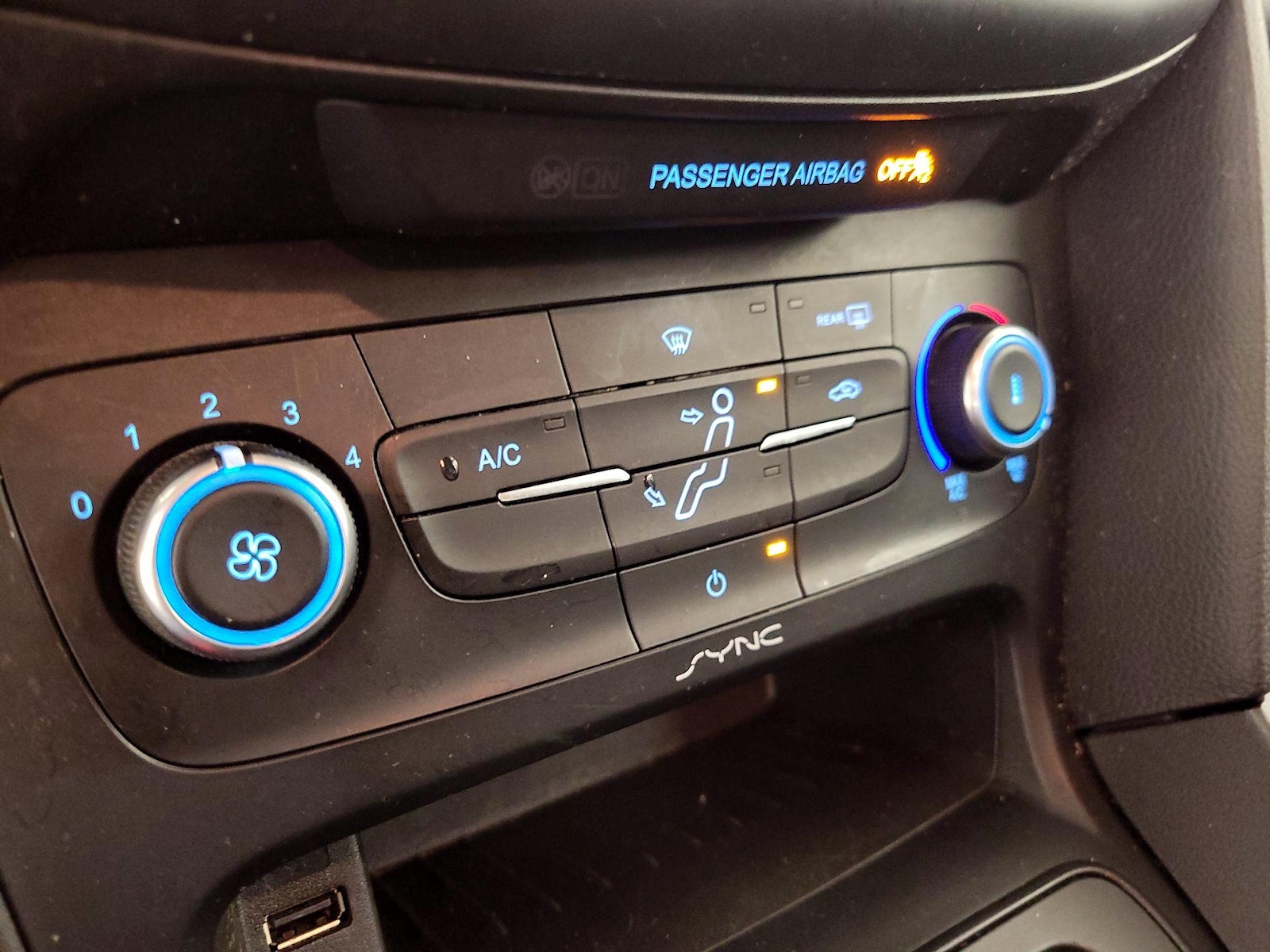 2016 Ford Focus SE - Photo 17