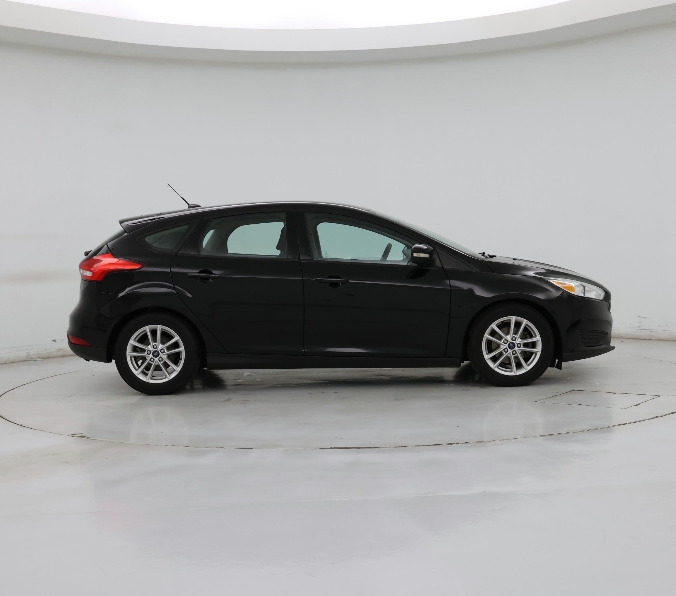 Thumbnail: 2016 Ford Focus - 7