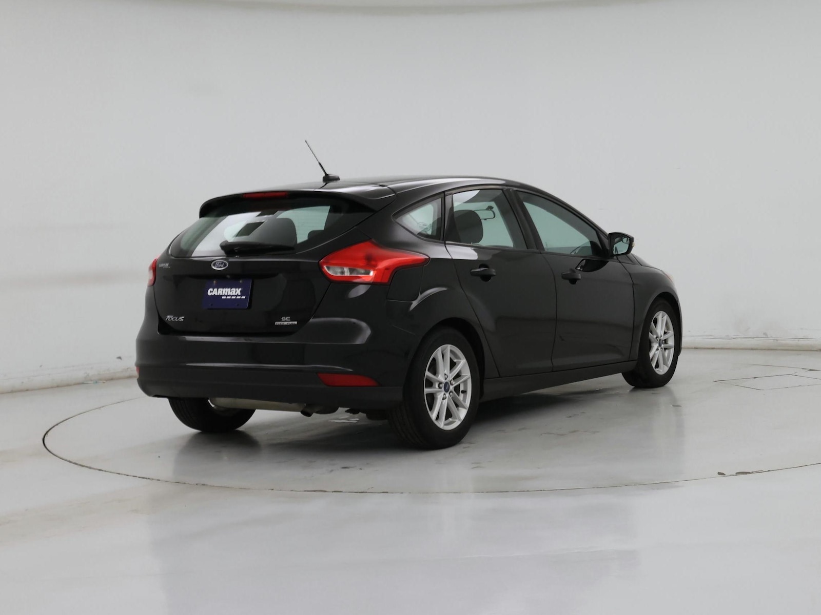 2016 Ford Focus SE - Photo 9